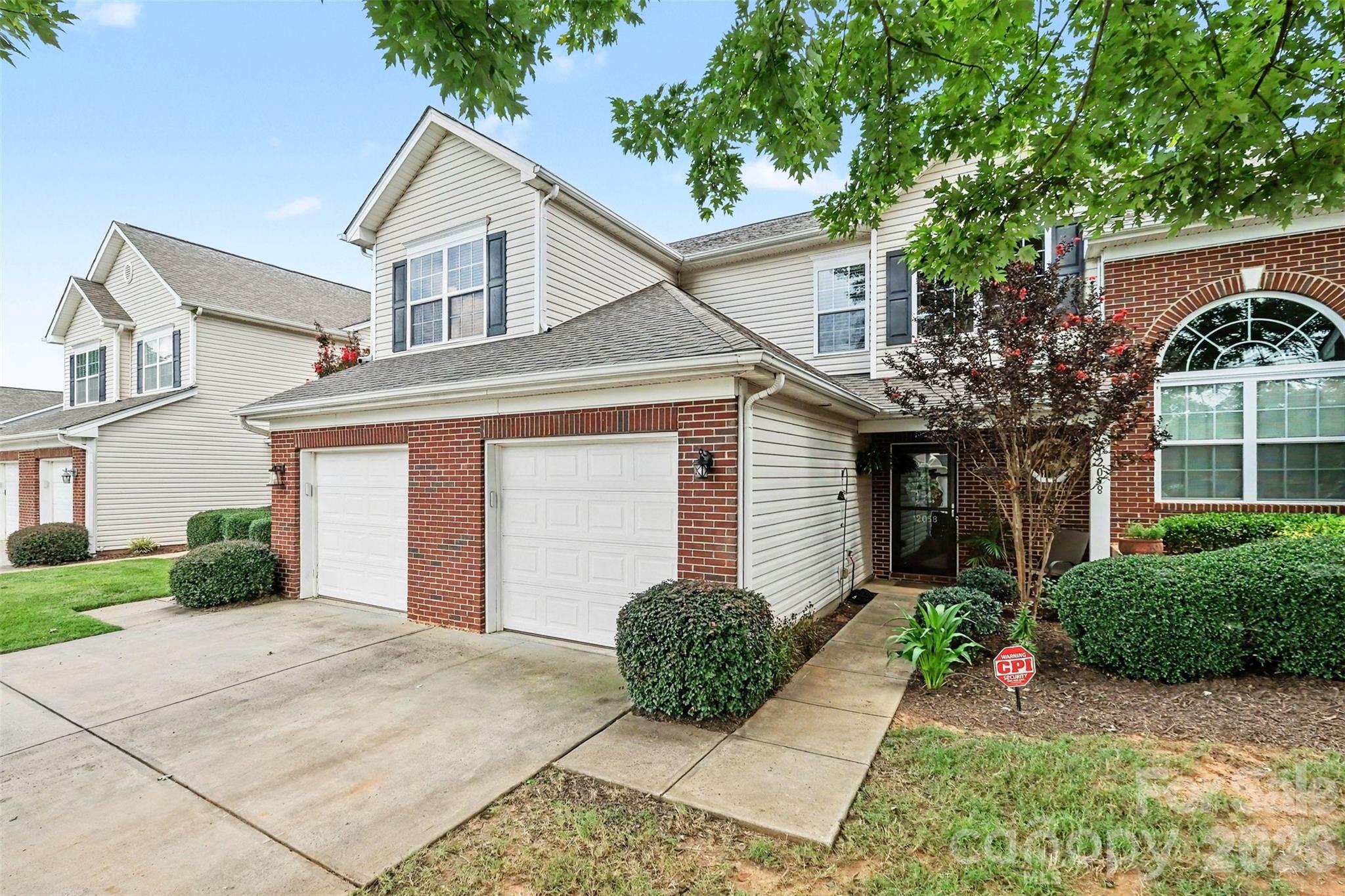 12058 Stratfield Place Circle Property Photo 3