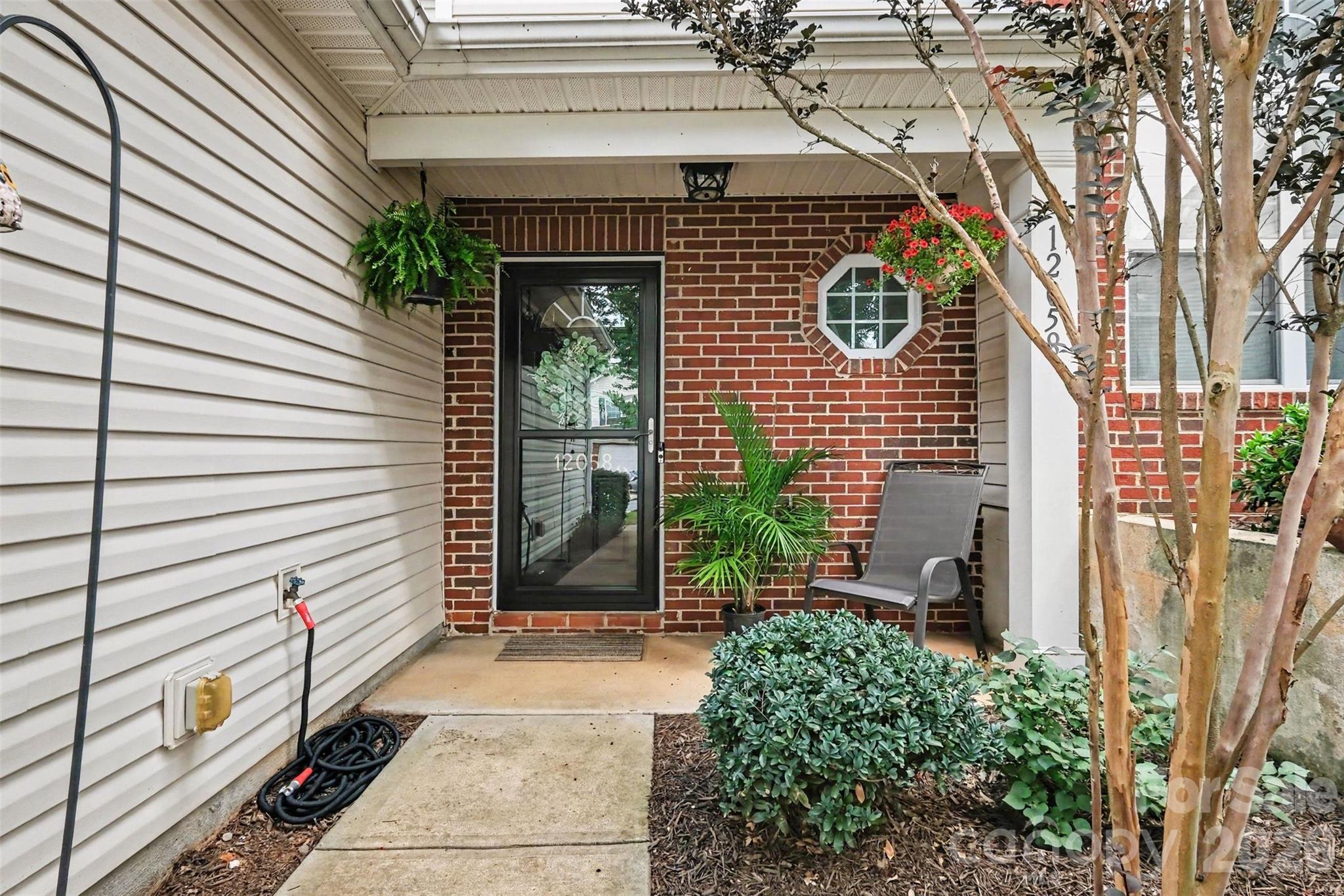 12058 Stratfield Place Circle Property Photo 4