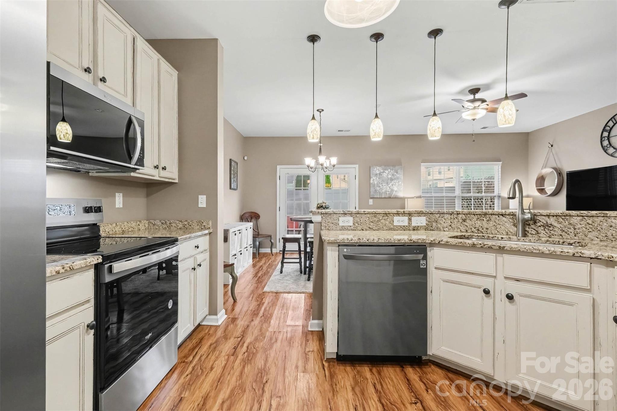 12058 Stratfield Place Circle Property Photo 15