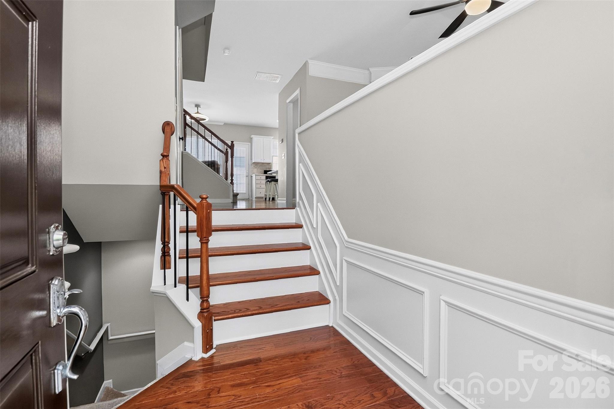 1060 Drayton Court Property Photo 4