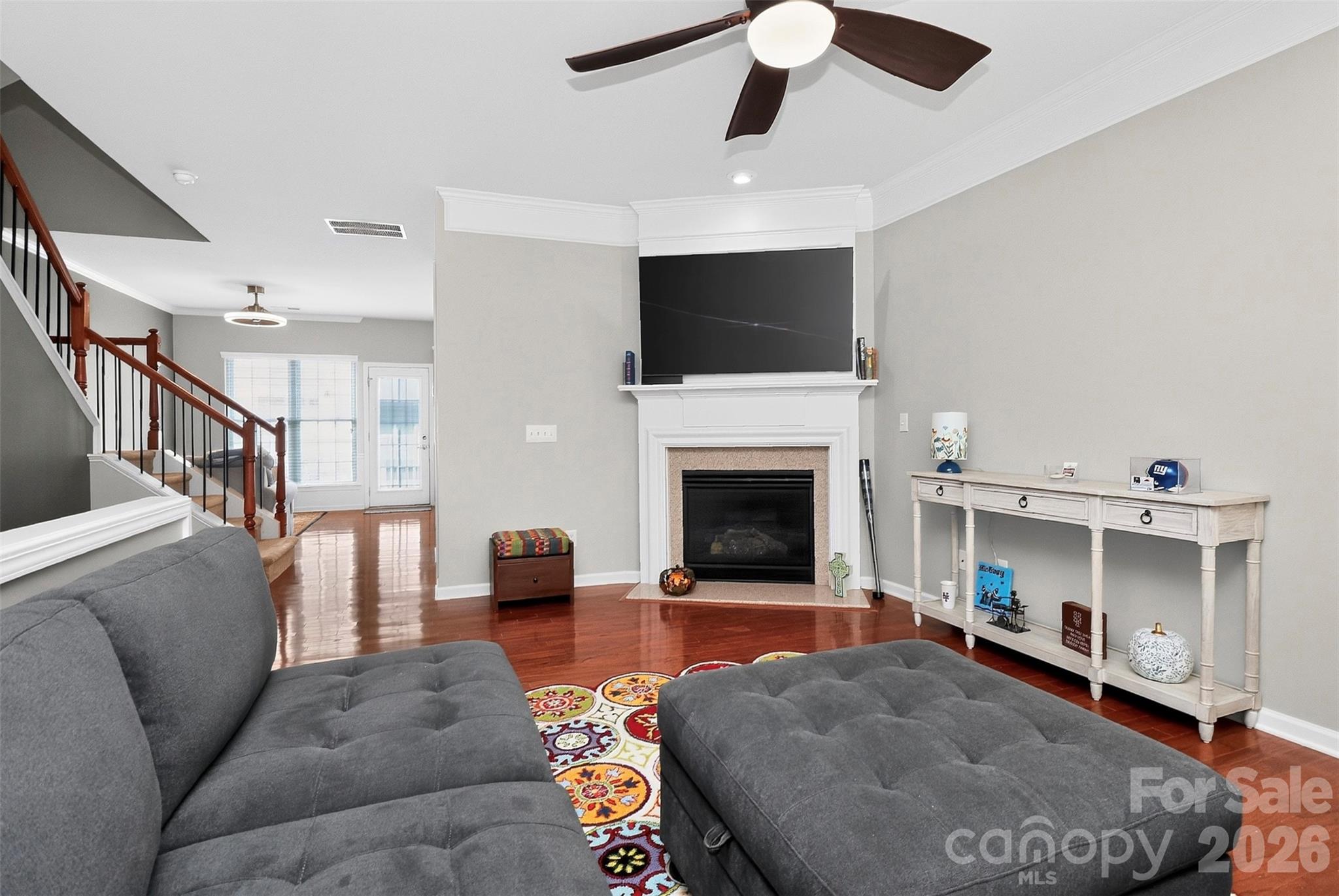 1060 Drayton Court Property Photo 7