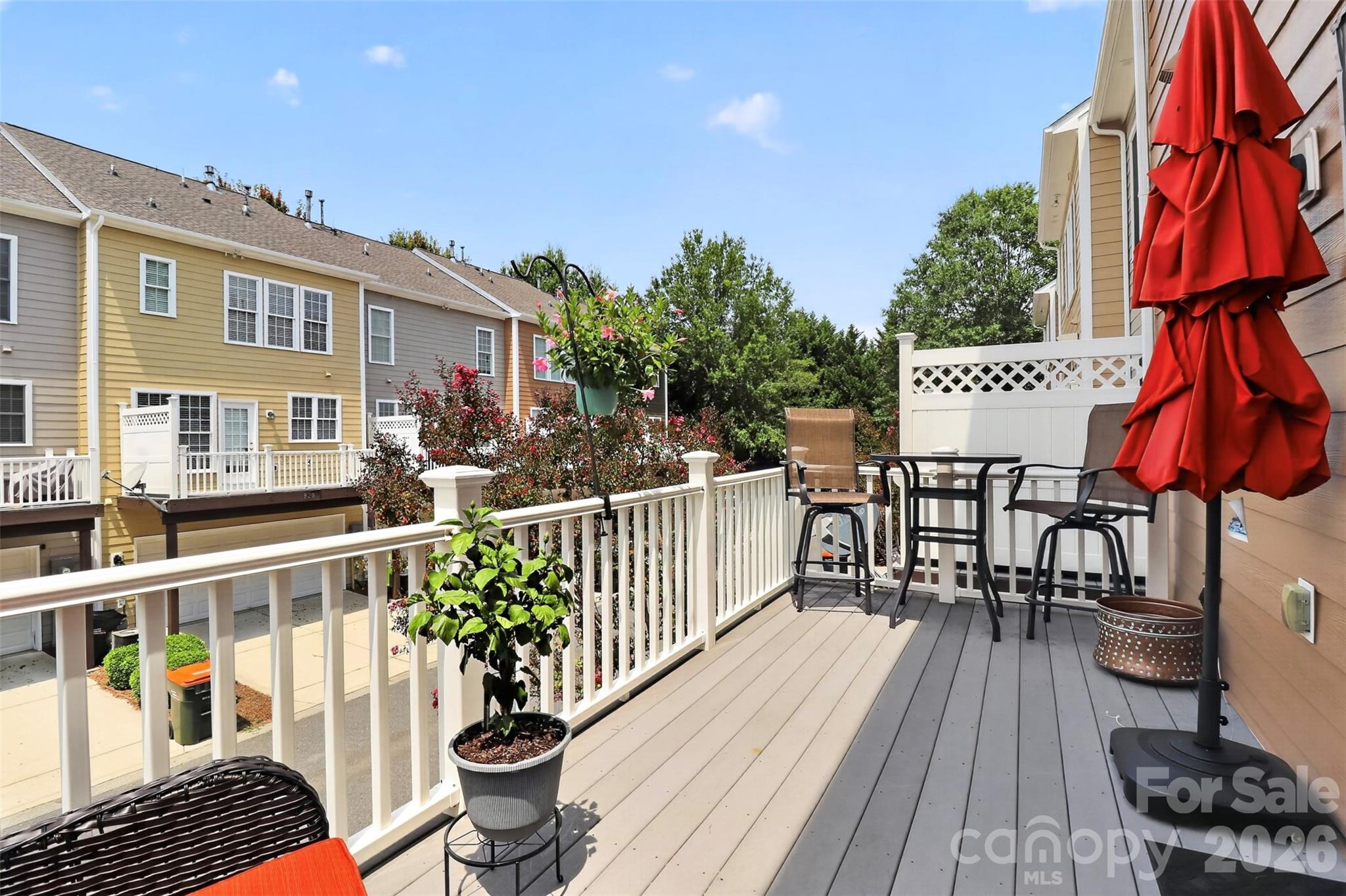 1060 Drayton Court Property Photo 23