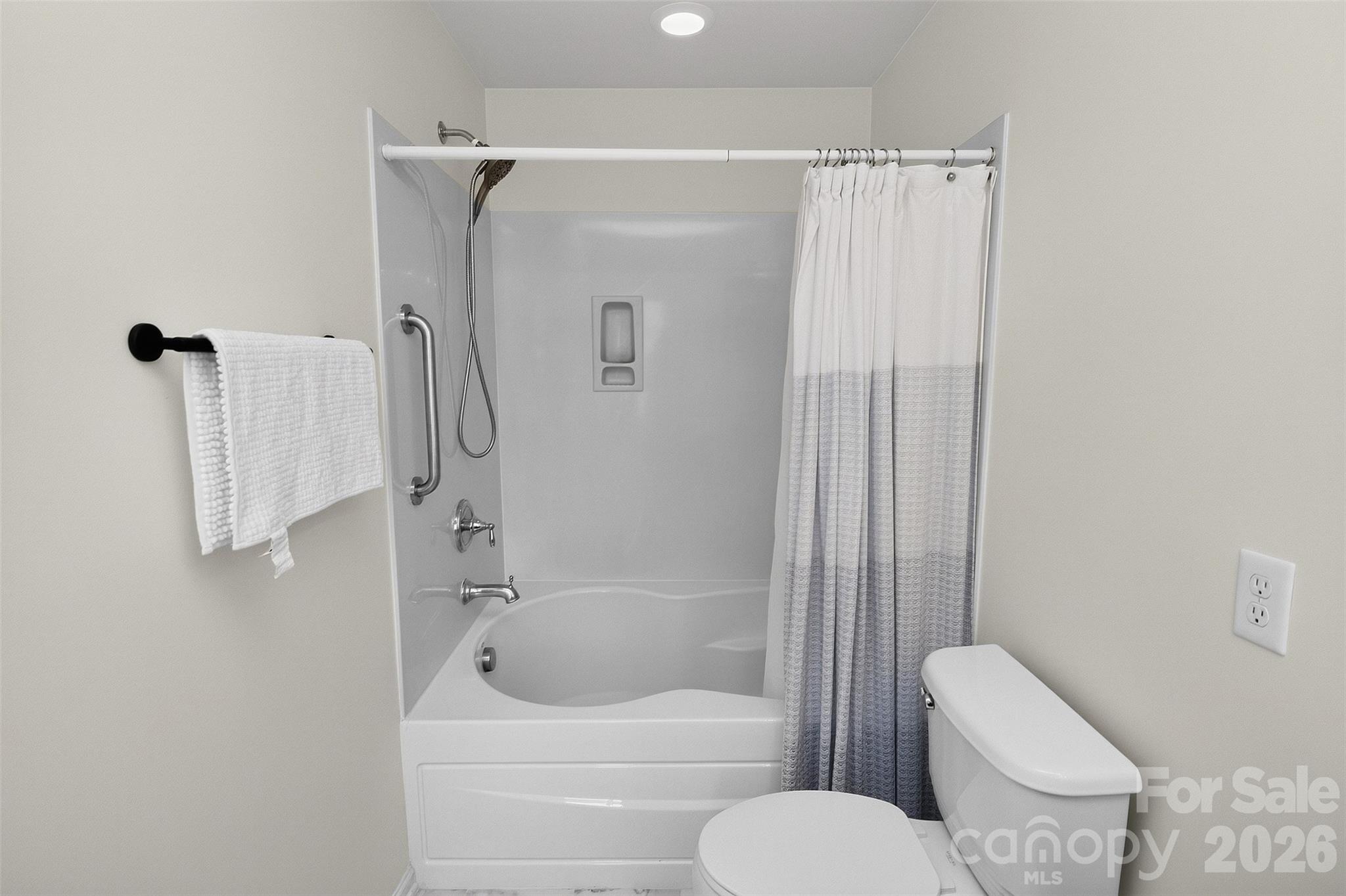 1060 Drayton Court Property Photo 29