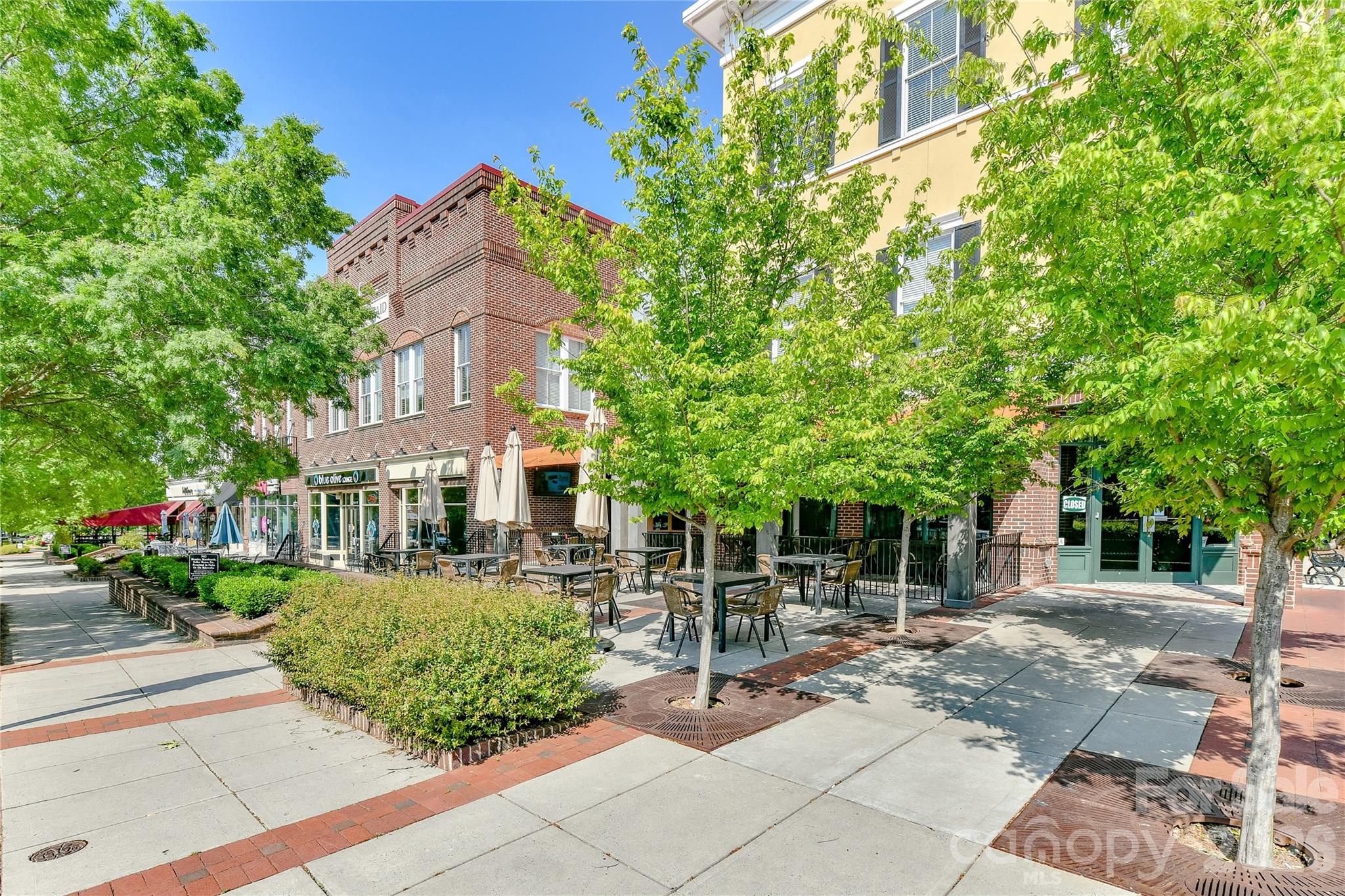 1060 Drayton Court Property Photo 46
