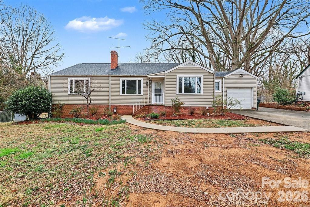 225 Valley View Place Property Photo 1