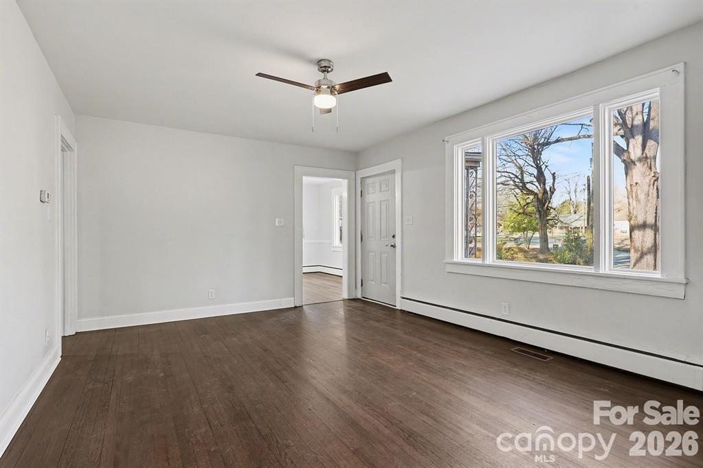 225 Valley View Place Property Photo 5