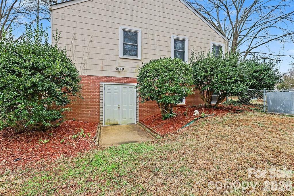 225 Valley View Place Property Photo 25