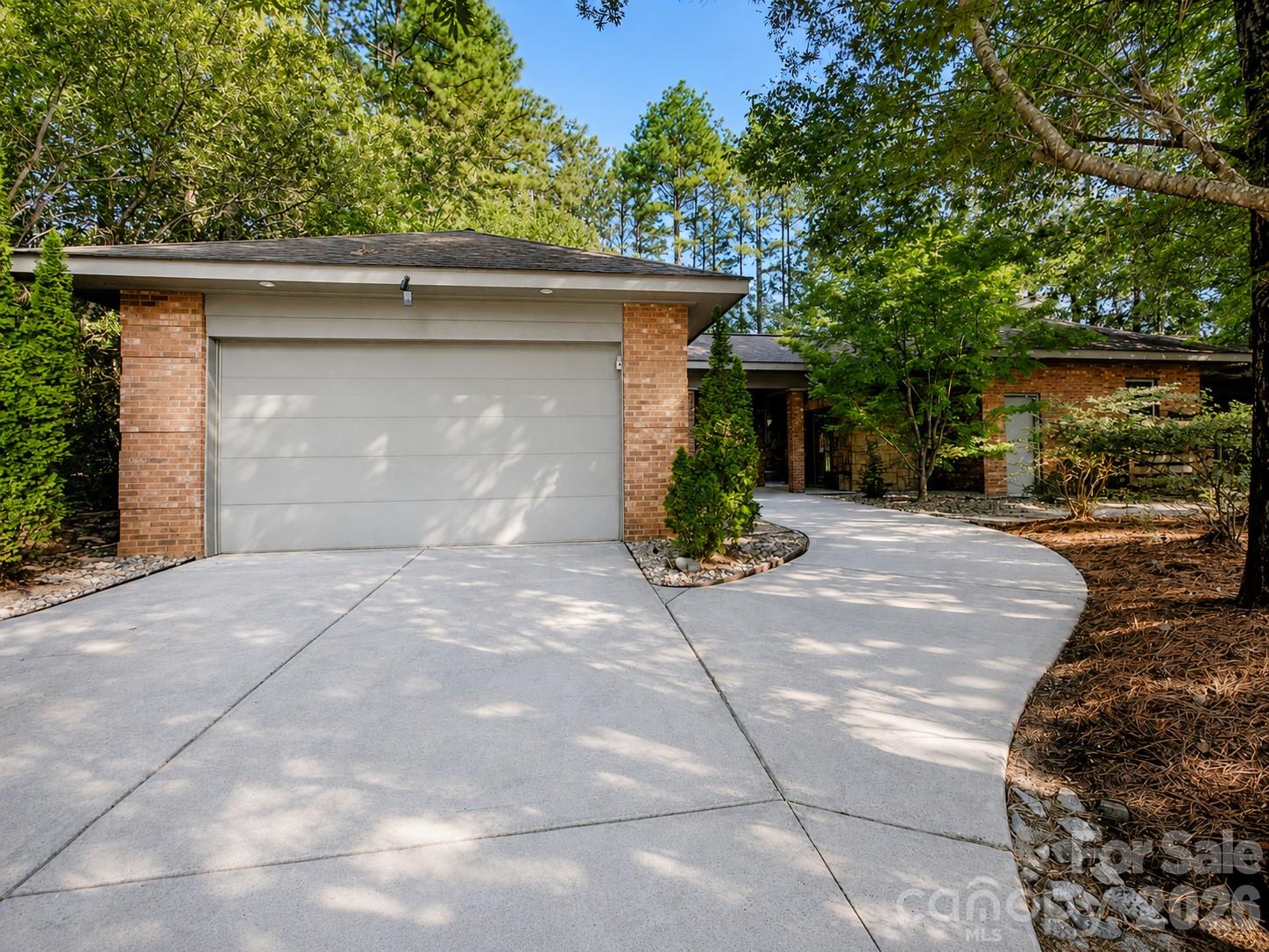 316 Riverwood Road Property Photo 2
