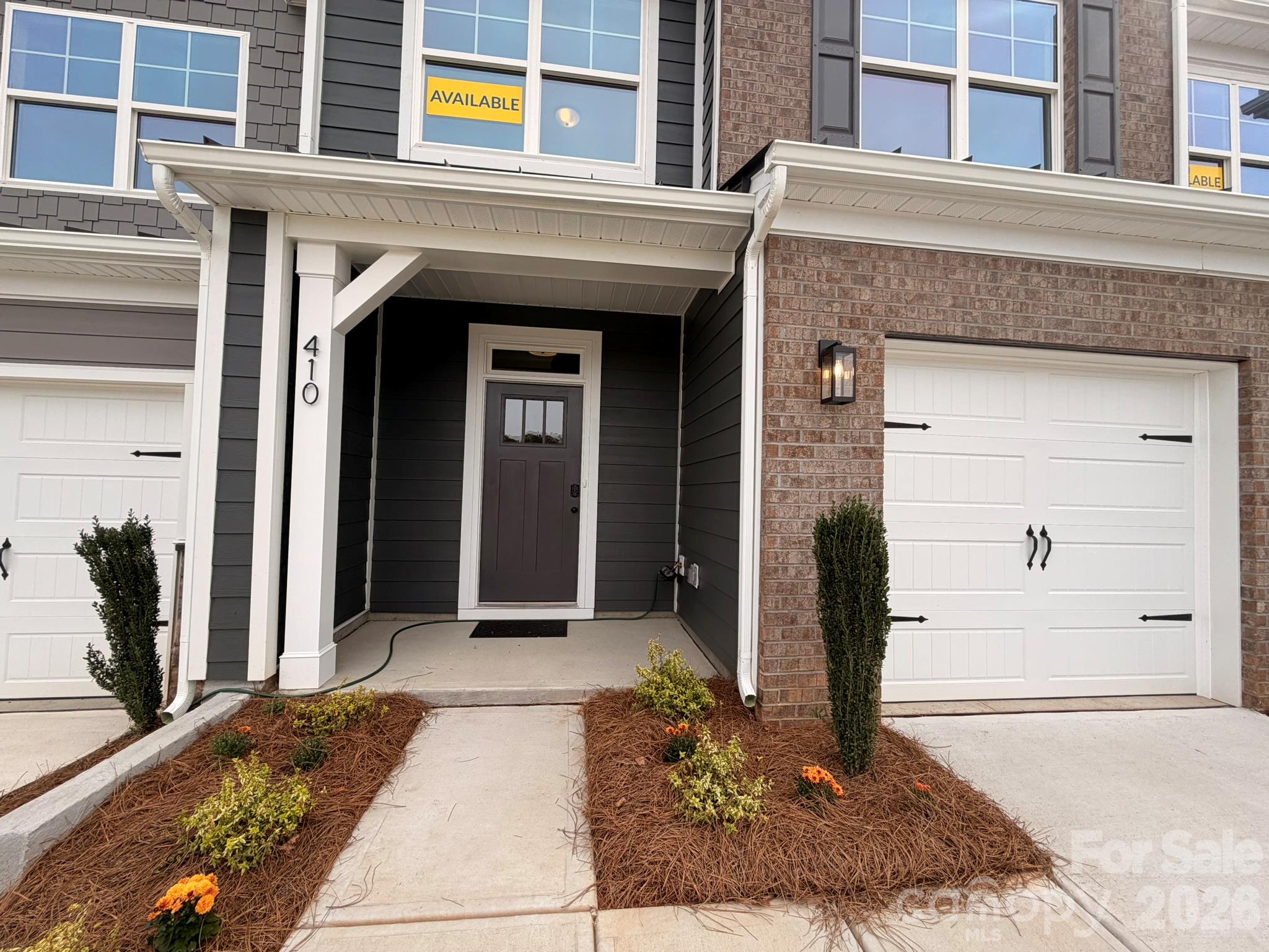 410 Blythe Townhome Lane Property Photo 2