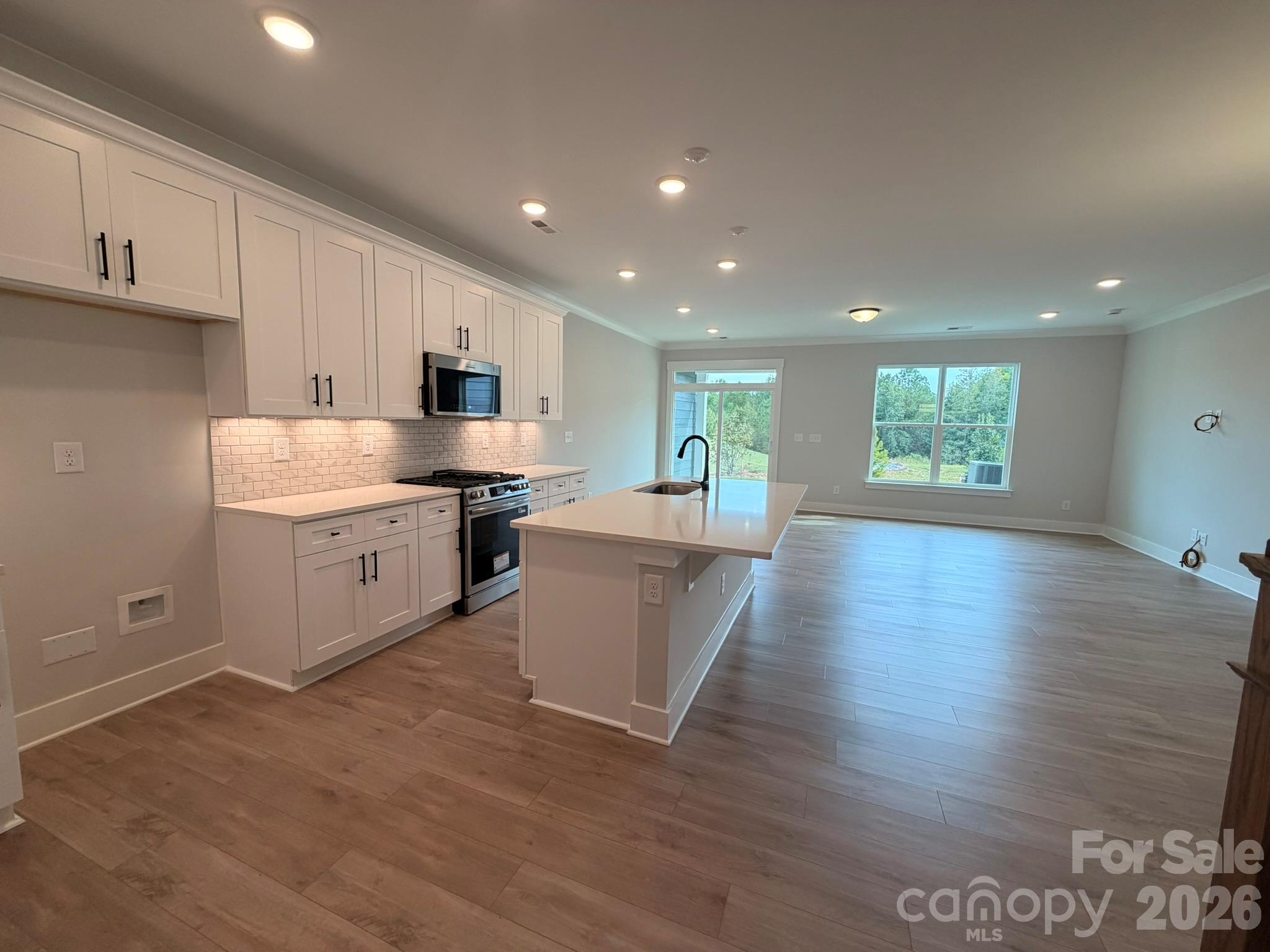 410 Blythe Townhome Lane Property Photo 7