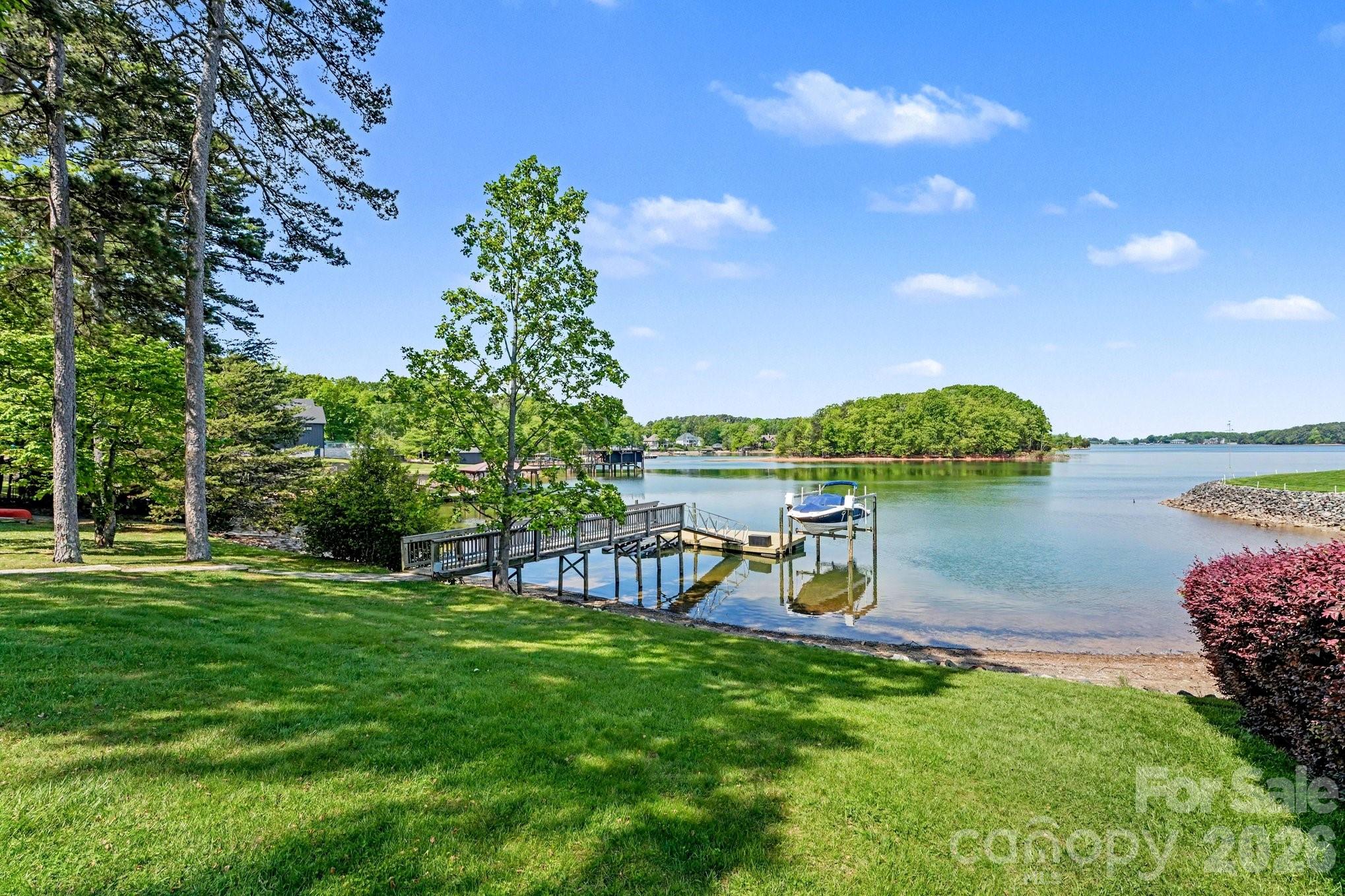 208 Stonemarker Road Property Photo 37