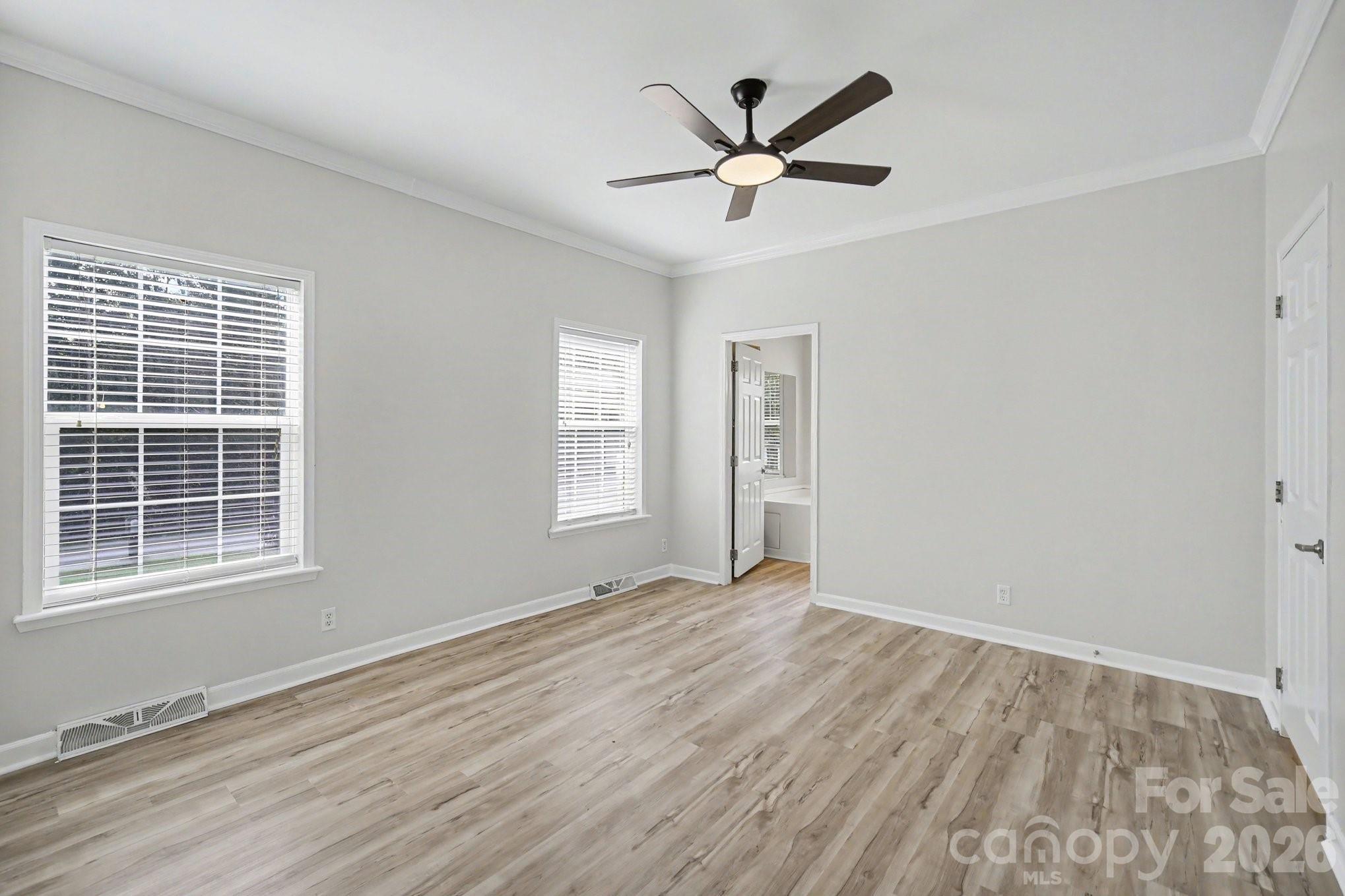 303 Hardin Circle Property Photo 6