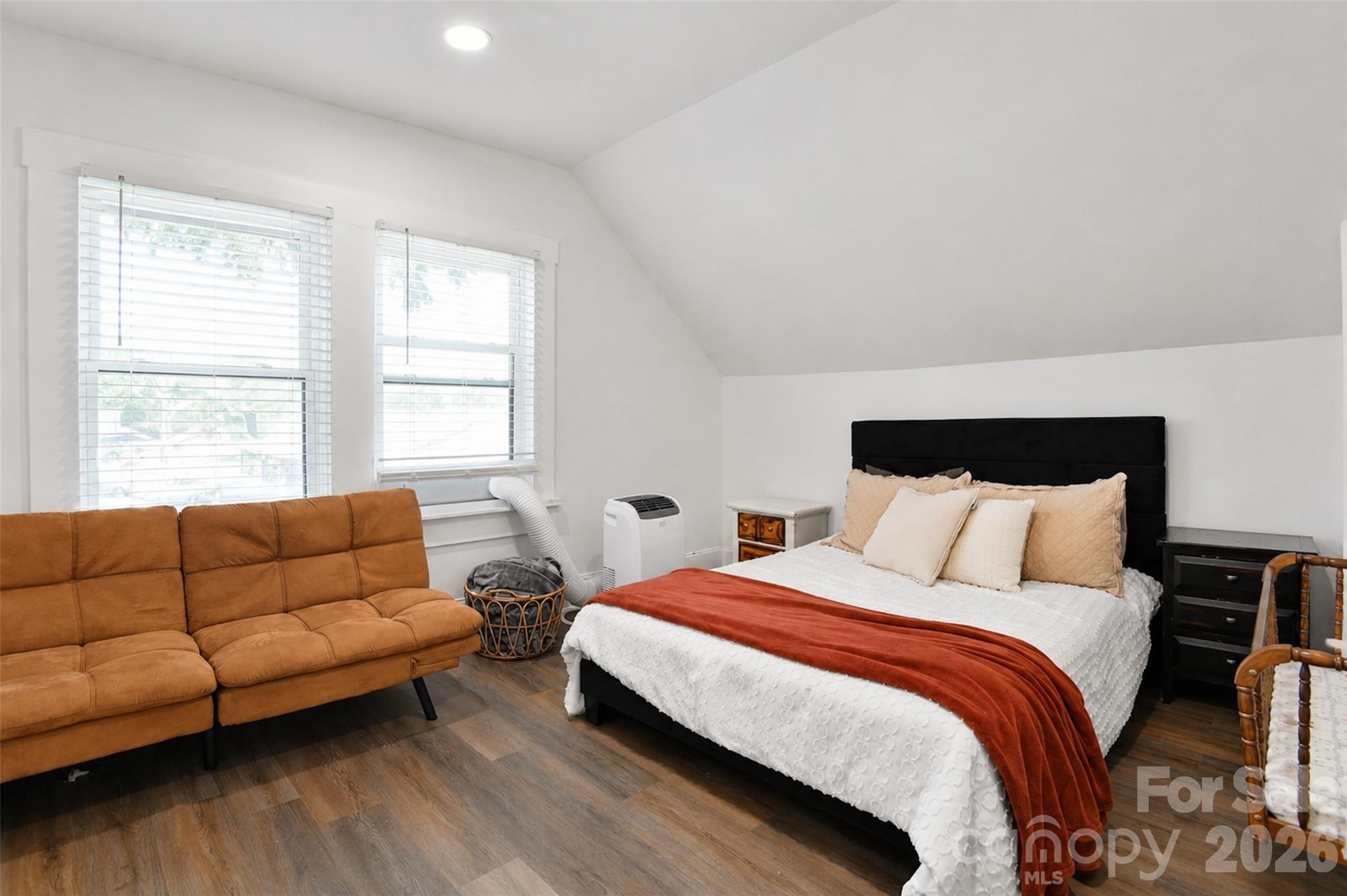 710 Sloop Avenue Property Photo 22