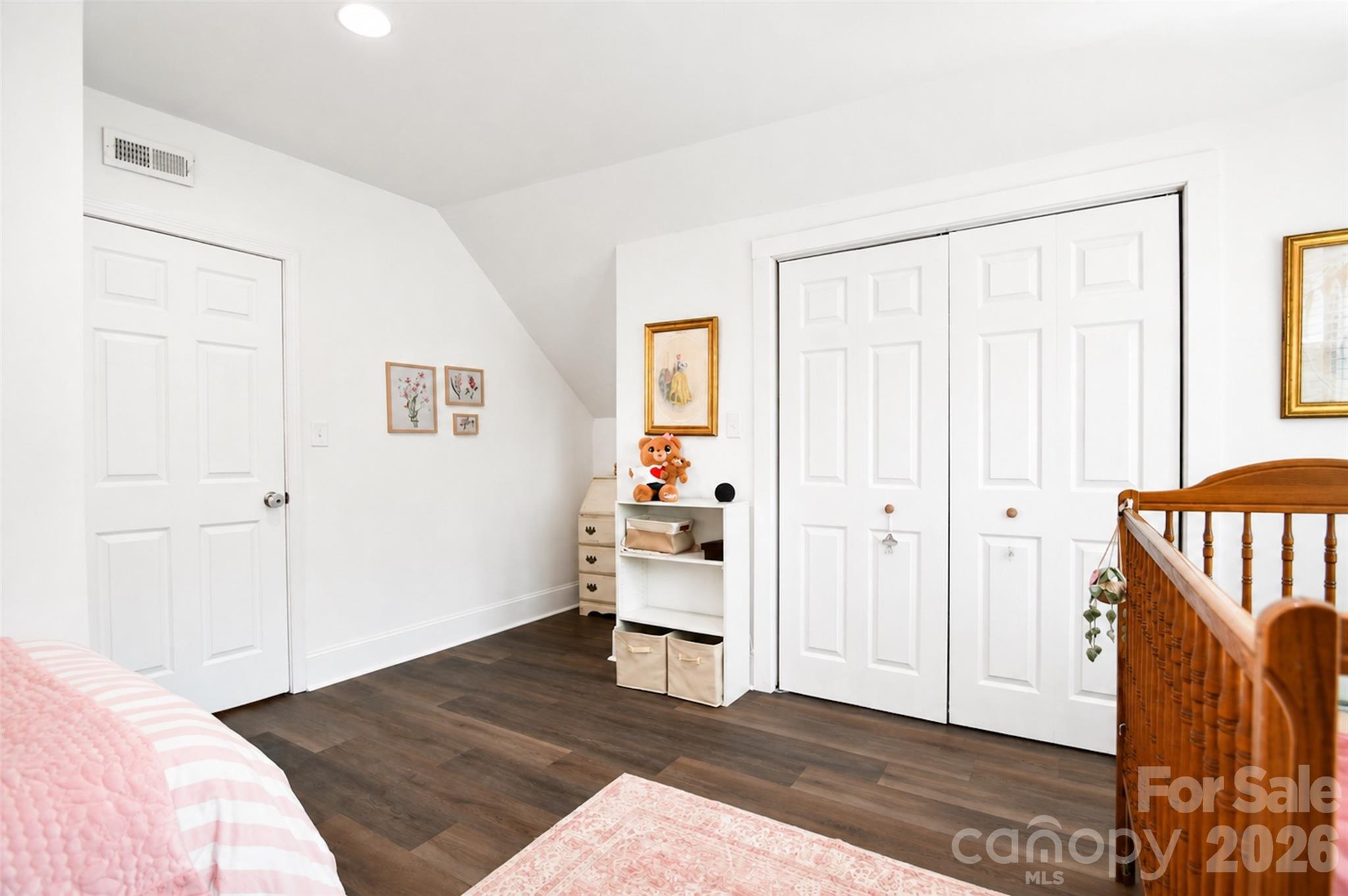 710 Sloop Avenue Property Photo 27
