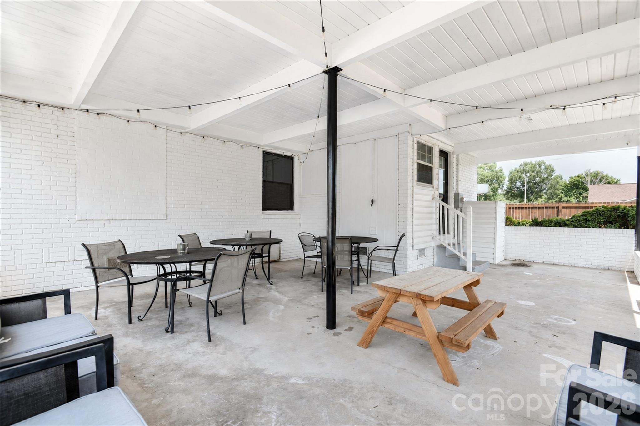 710 Sloop Avenue Property Photo 30