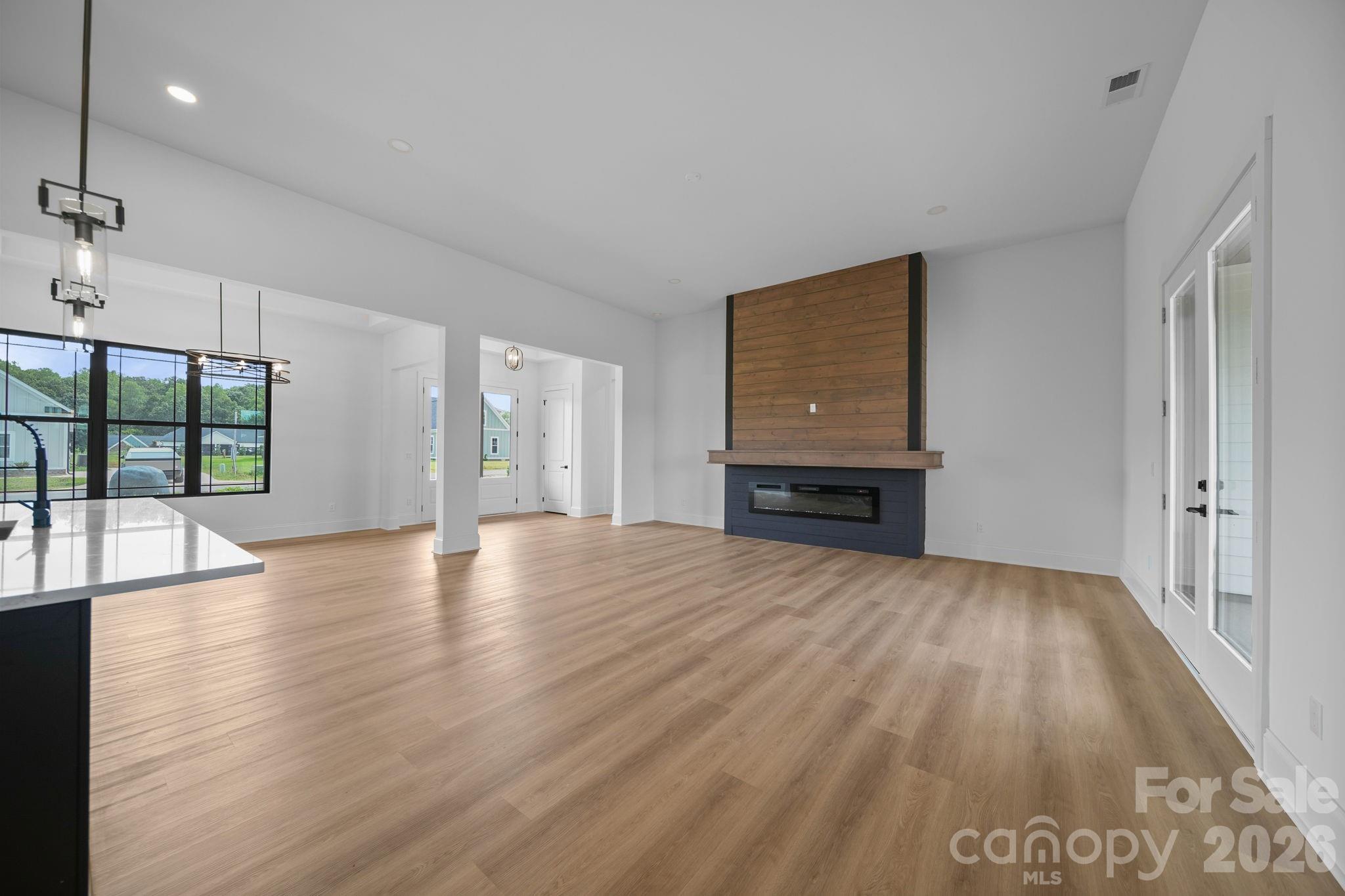 123 Trinity Court Property Photo 8