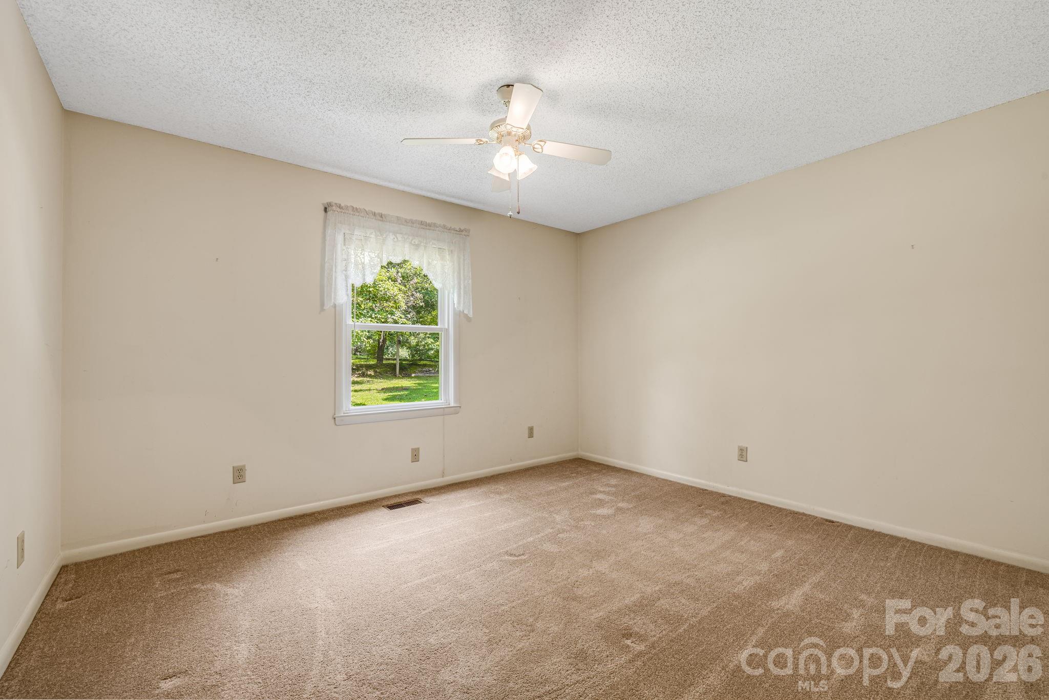 11 E Ridgeway Drive Property Photo 20