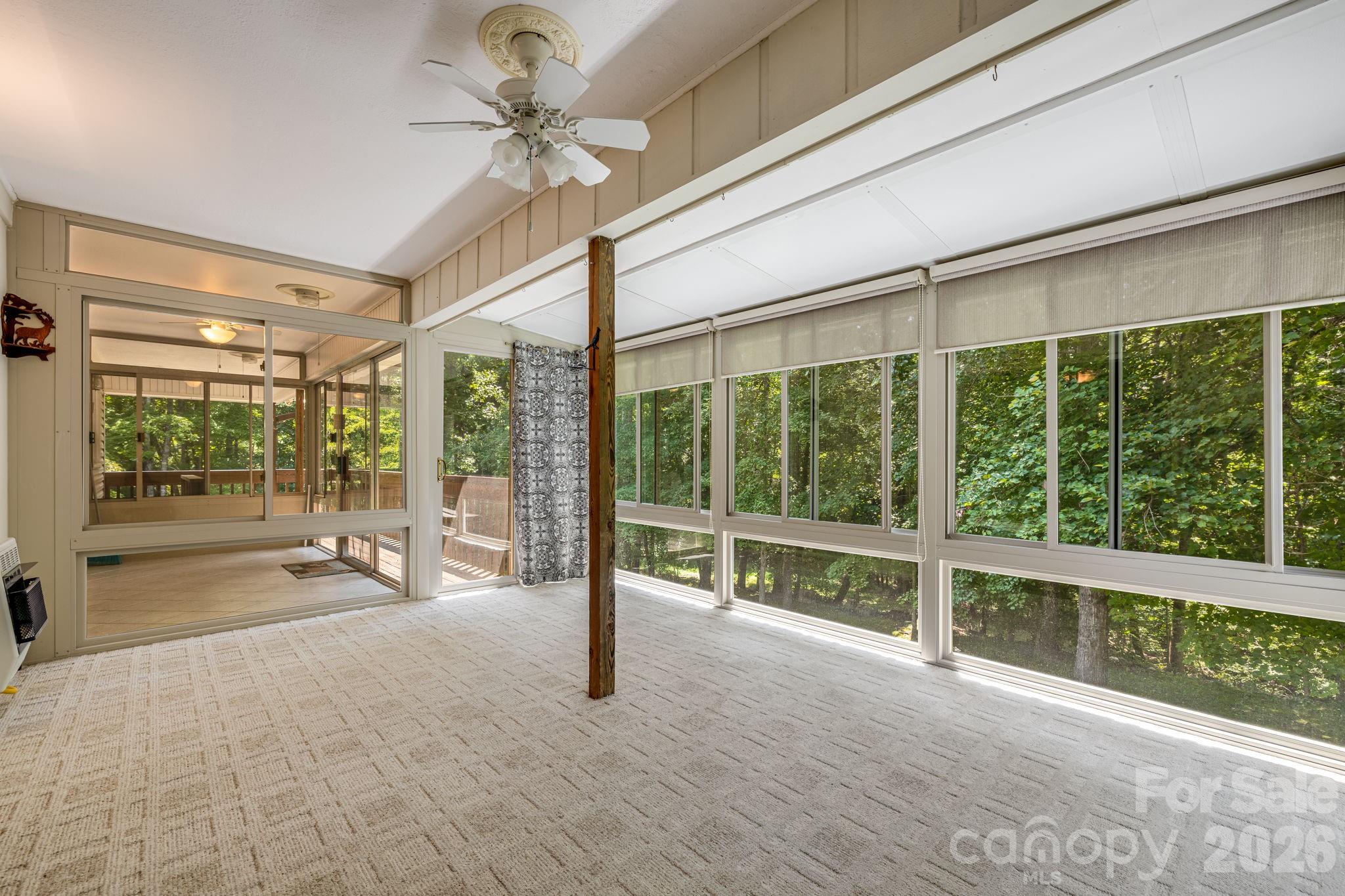 11 E Ridgeway Drive Property Photo 28