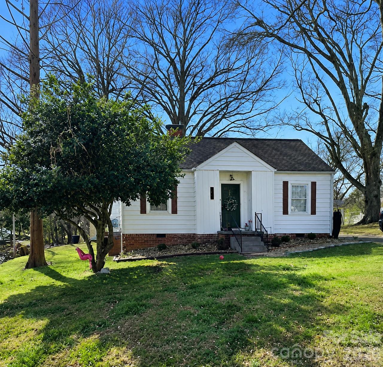 506 S Cedar Street Property Photo 1