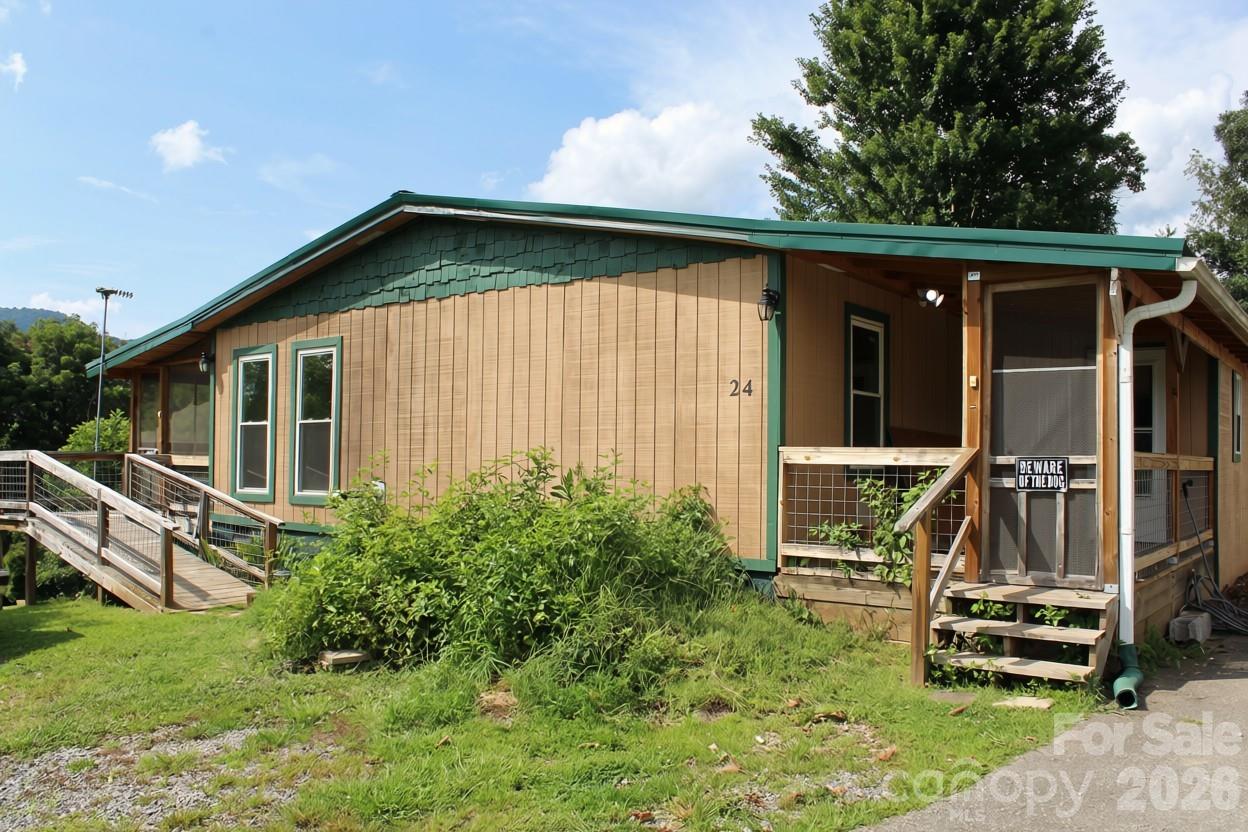24 Karis Lane Property Photo 1