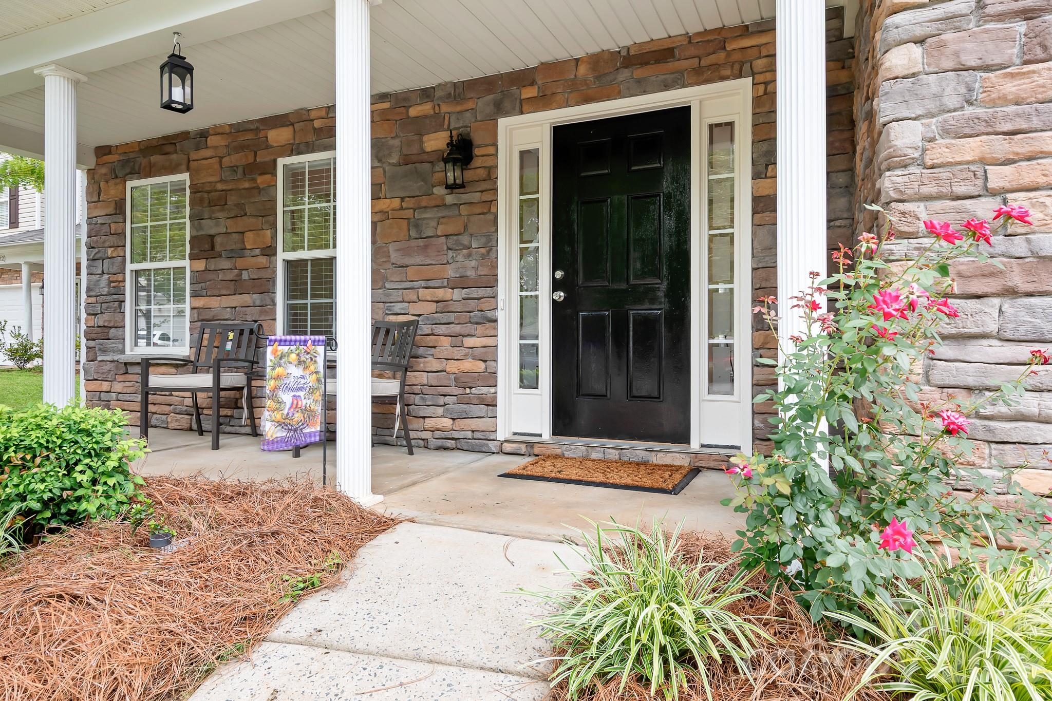 19300 Kanawha Drive Property Photo 3