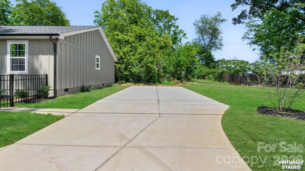 3320 Boyd Street B Property Photo 4