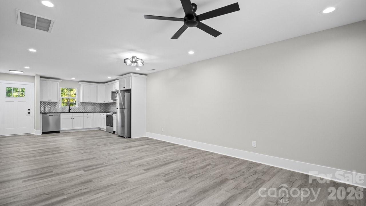 3320 Boyd Street B Property Photo 15