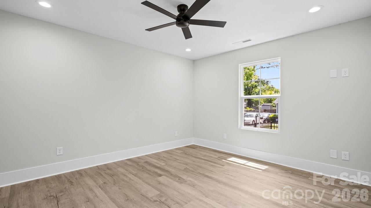 3320 Boyd Street B Property Photo 26