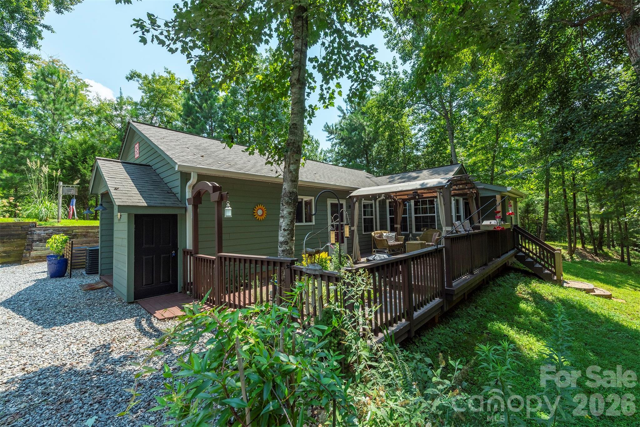 4895 Hudlow Road Property Photo 1