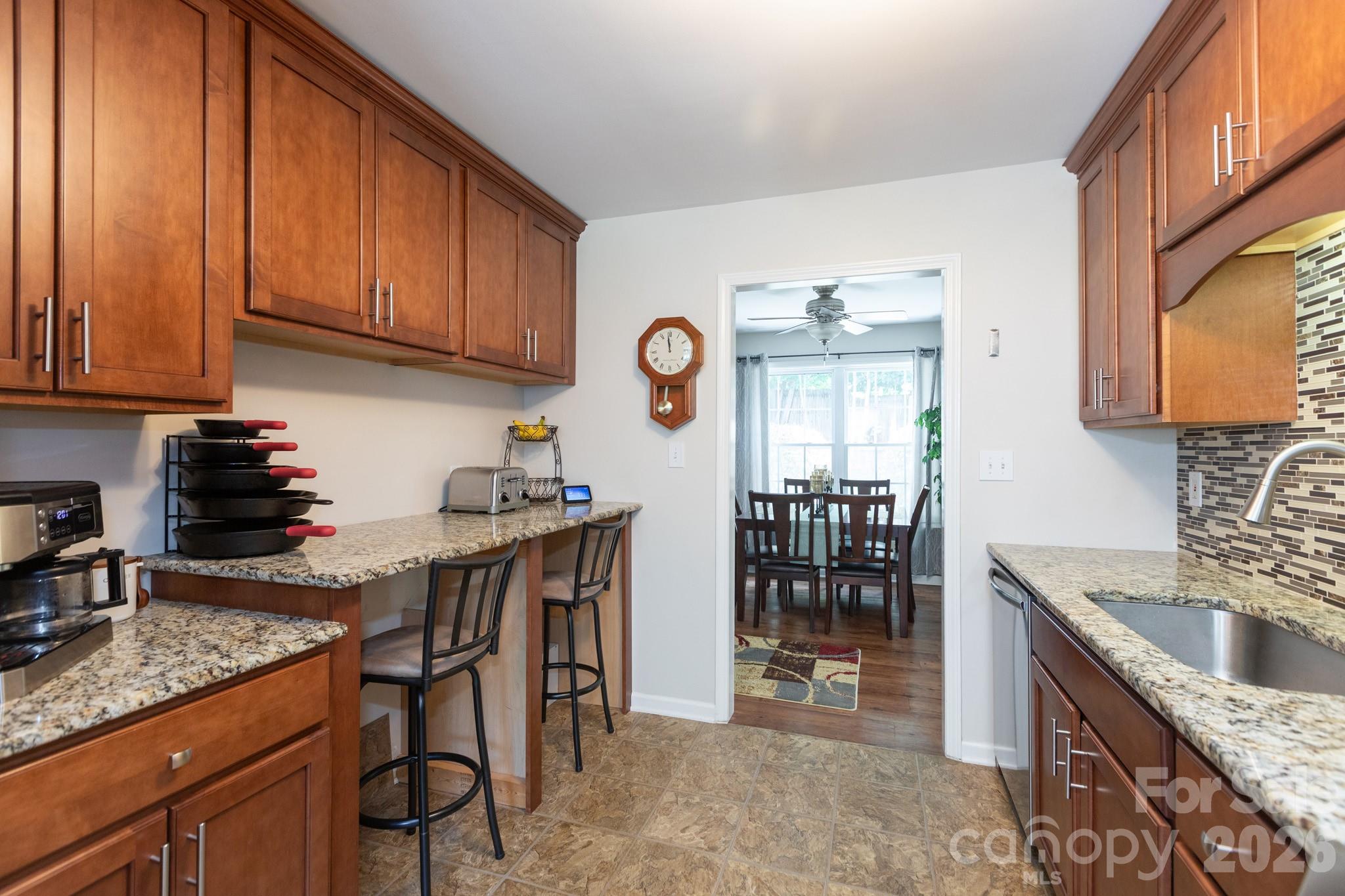 120 Arbor Ridge Road Property Photo 4