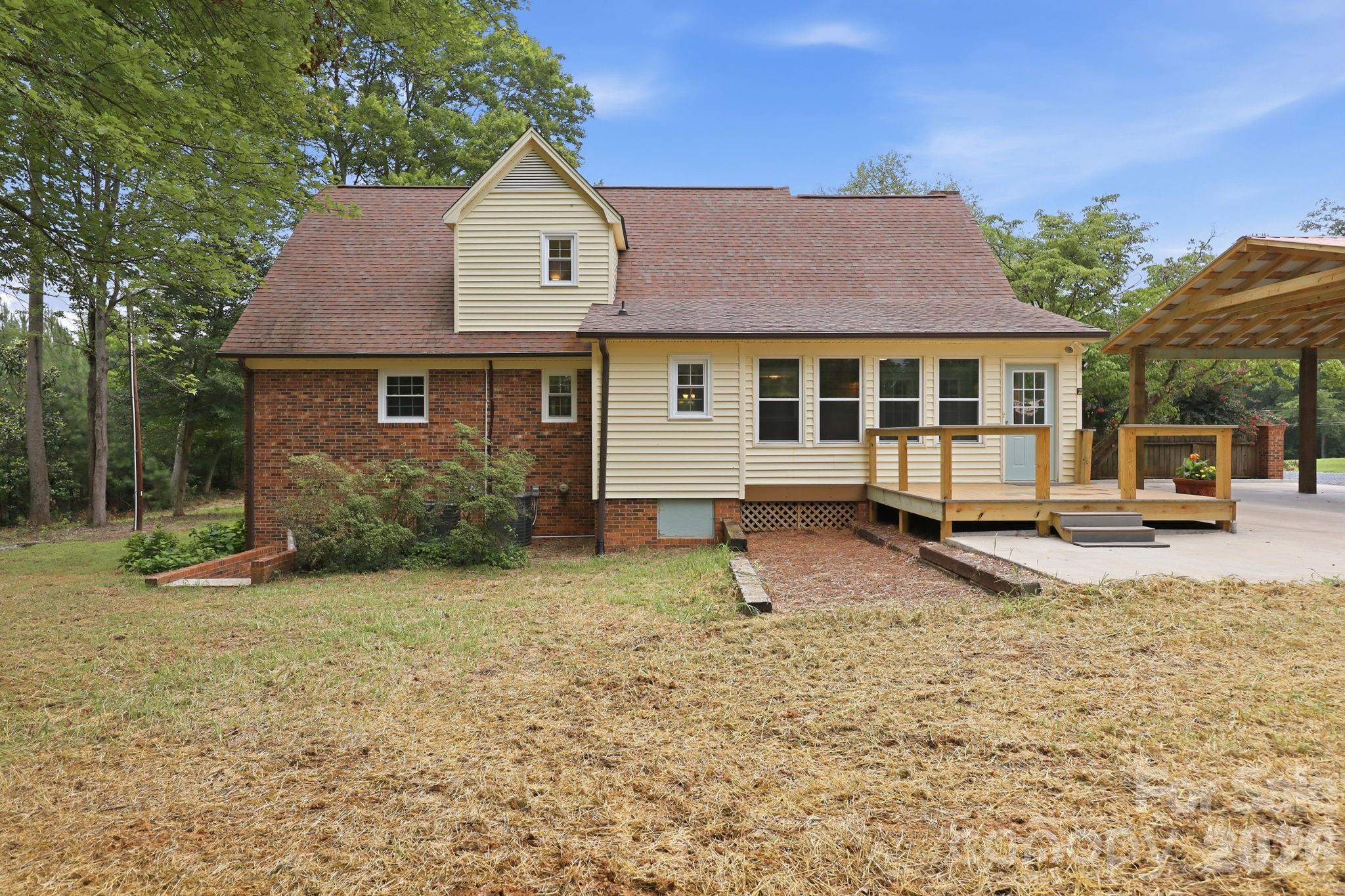 360 Small Road Property Photo 5