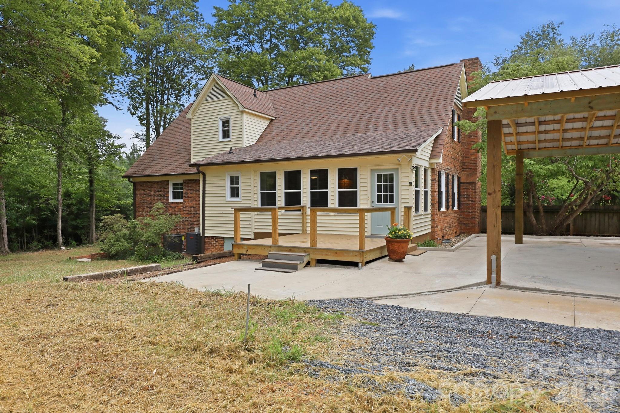 360 Small Road Property Photo 32