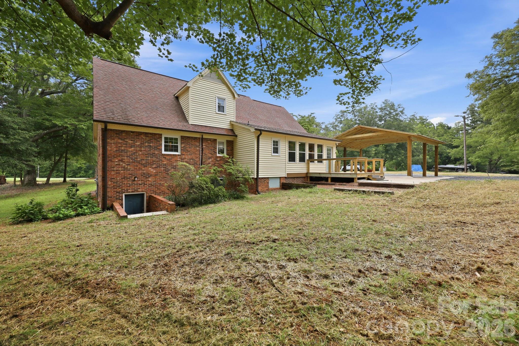 360 Small Road Property Photo 33