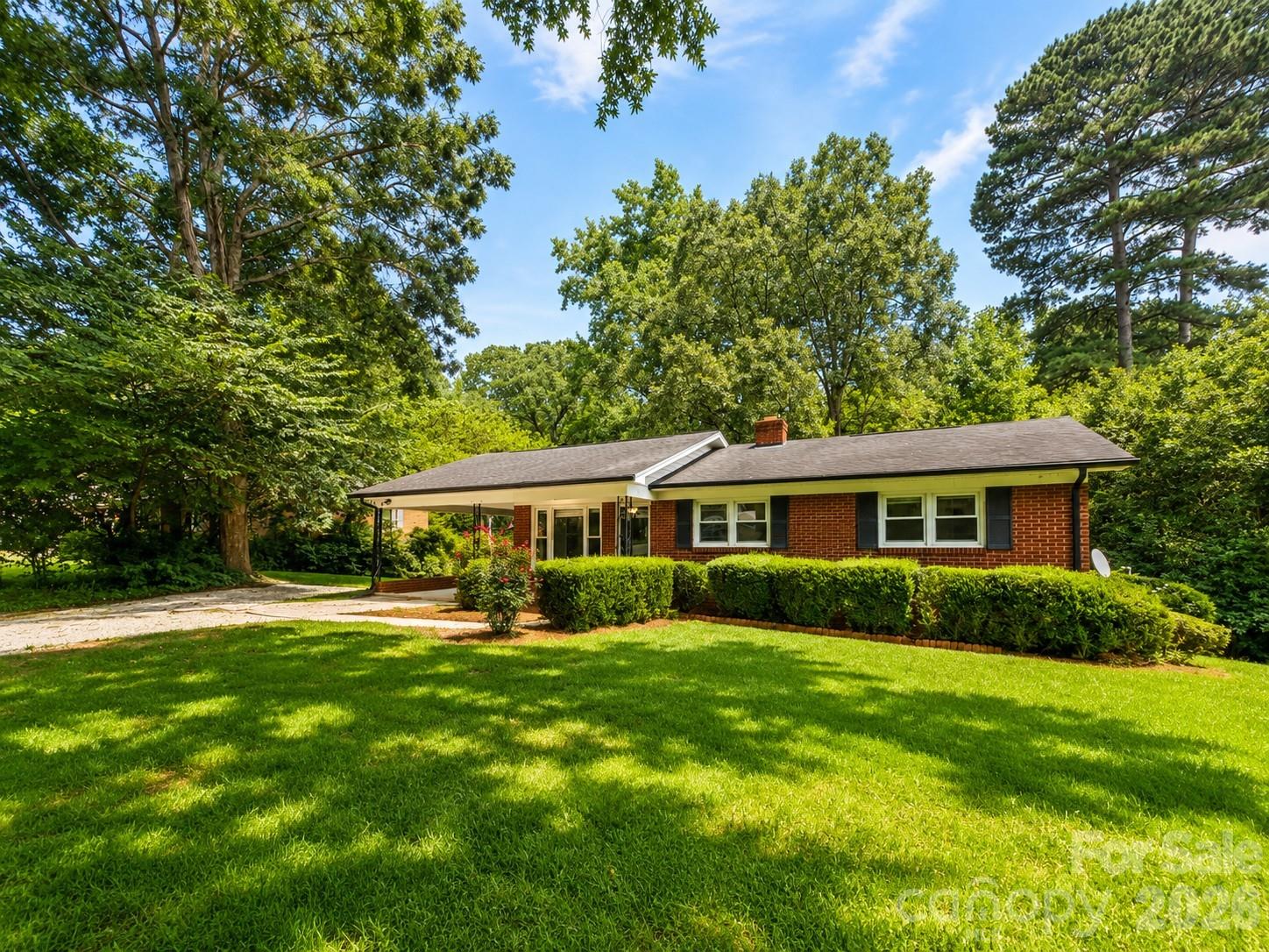 109 Holly Drive Property Photo 2