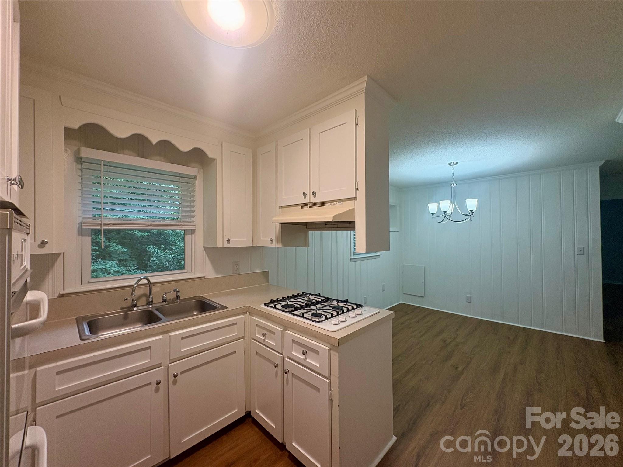 109 Holly Drive Property Photo 7