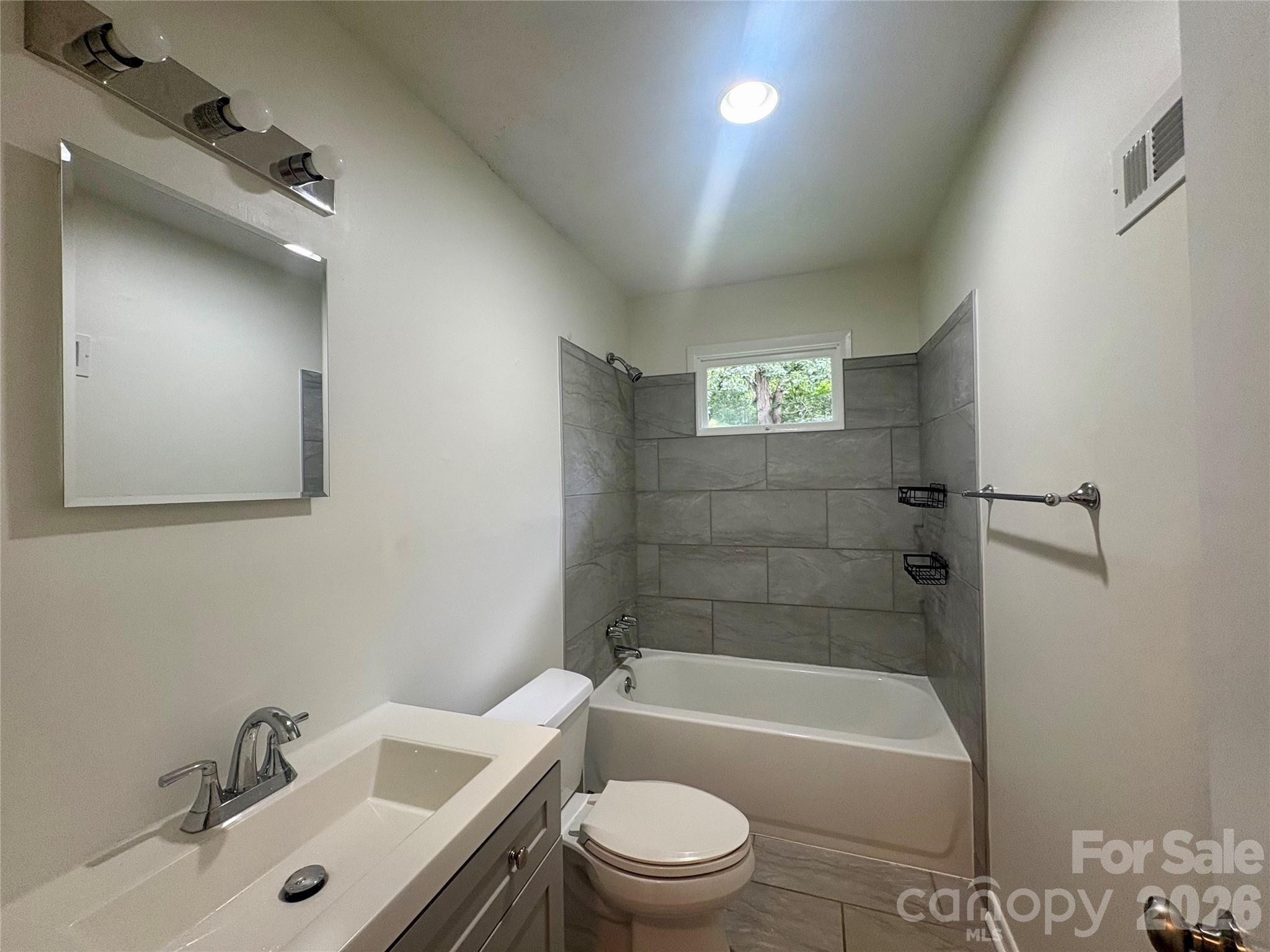 109 Holly Drive Property Photo 18