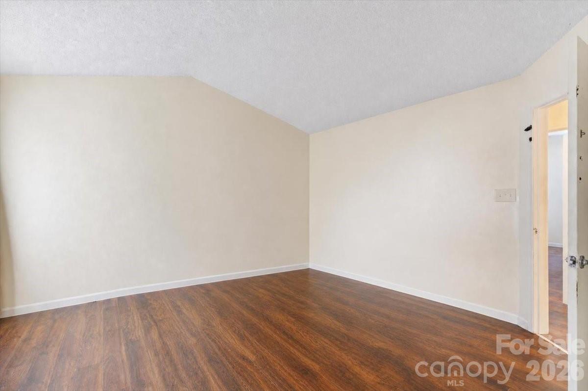 2809 Trestle Court Property Photo 13
