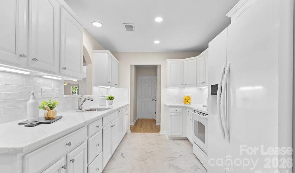 3008 Cornflower Lane Property Photo 2