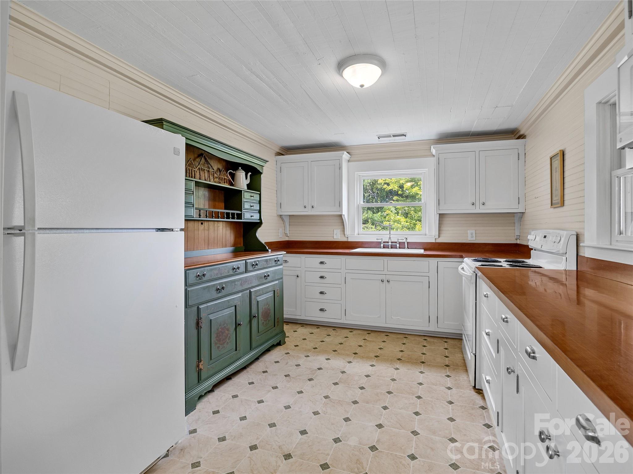 292 Fowler Road Property Photo 7