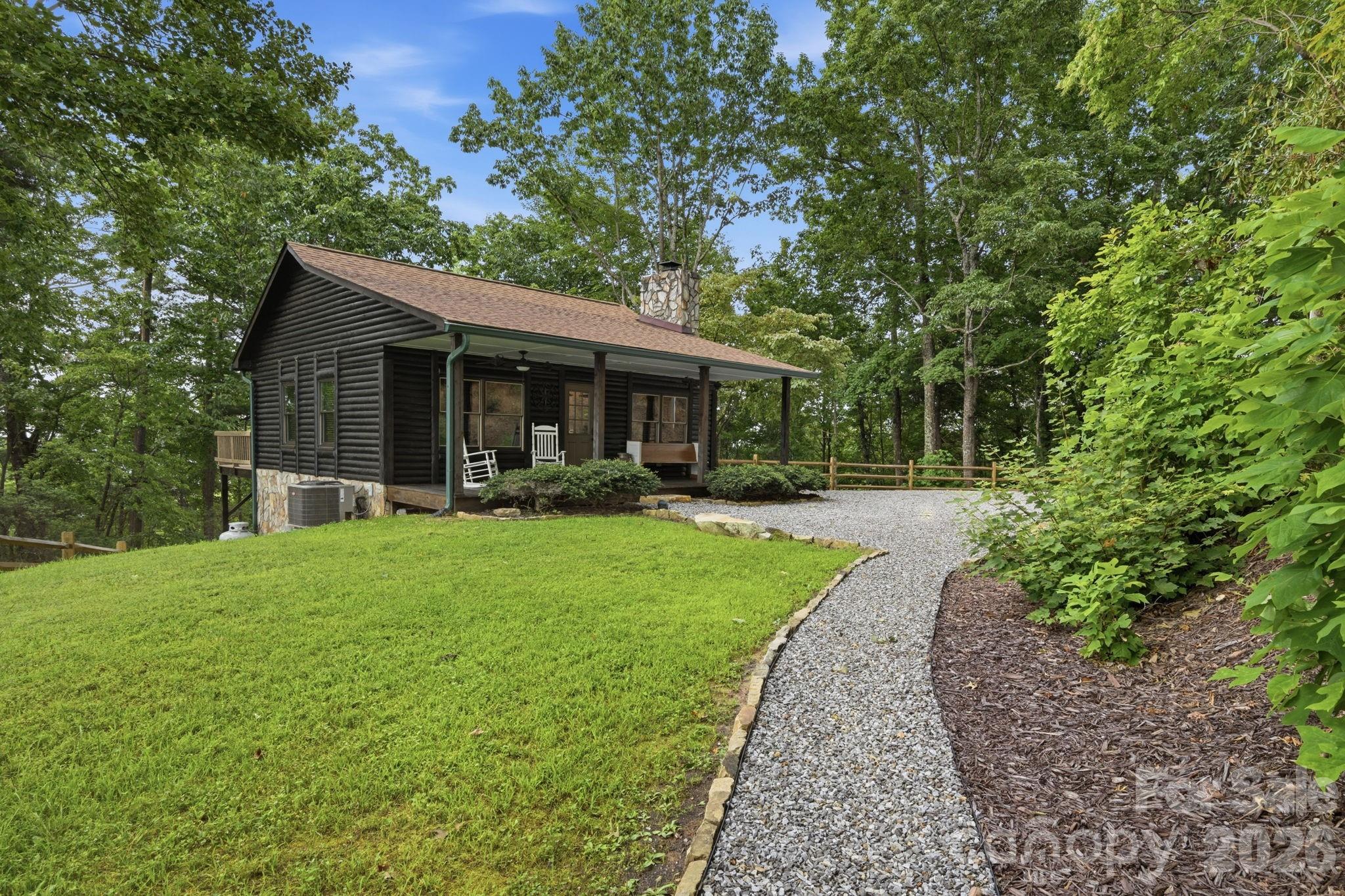 345 Chalk Dust Trail Property Photo 4