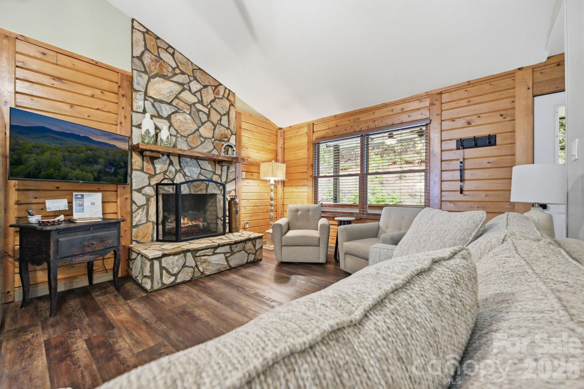345 Chalk Dust Trail Property Photo 8