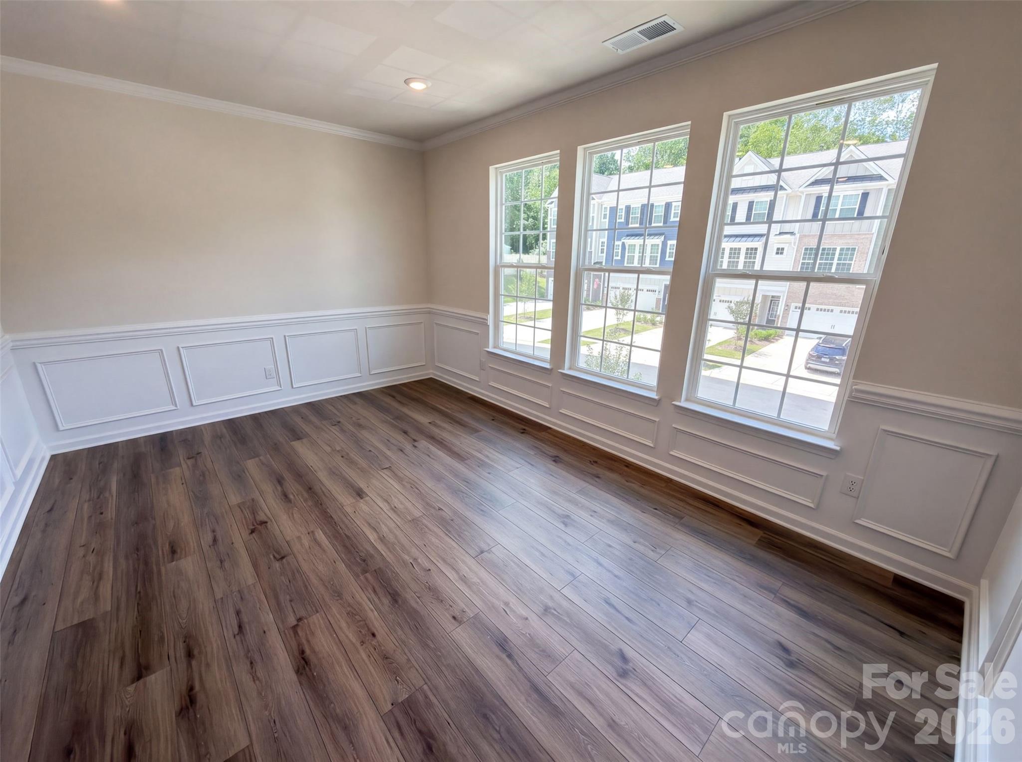 1032 Bandon Drive Property Photo 8