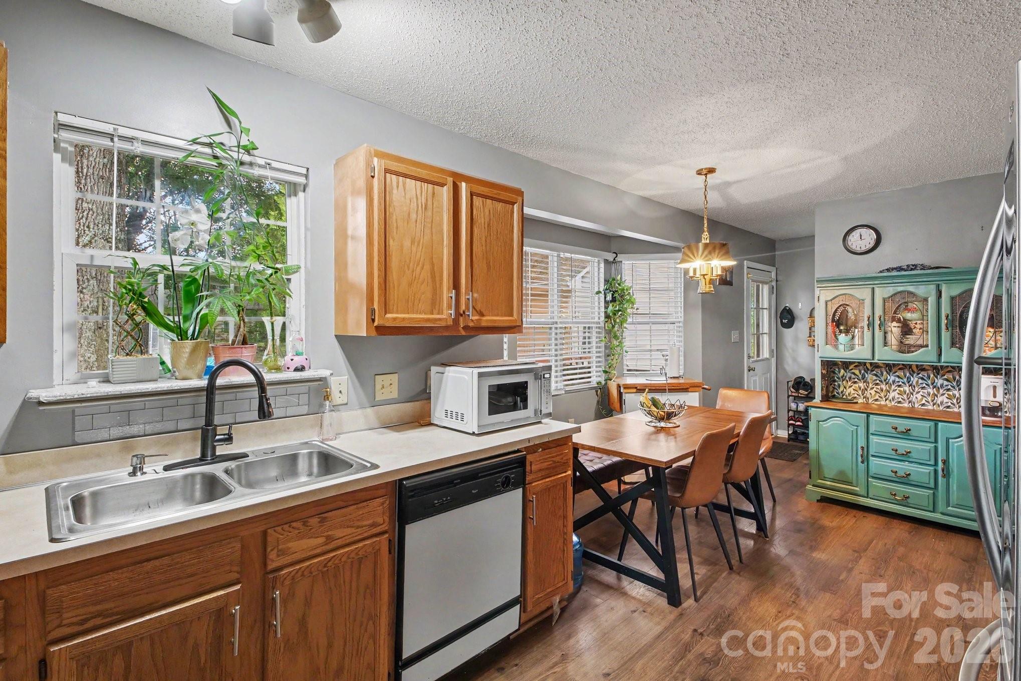 1209 S Juniper Street Property Photo 7