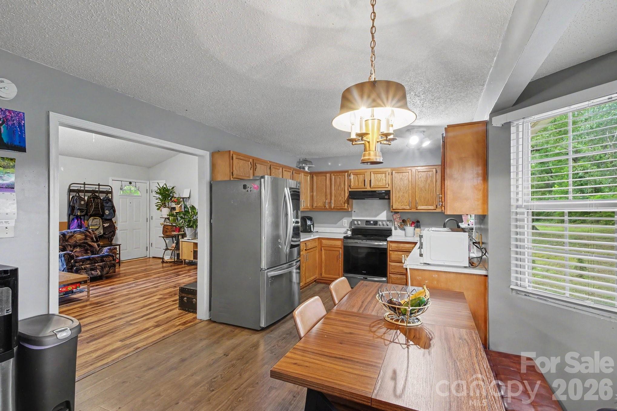 1209 S Juniper Street Property Photo 8