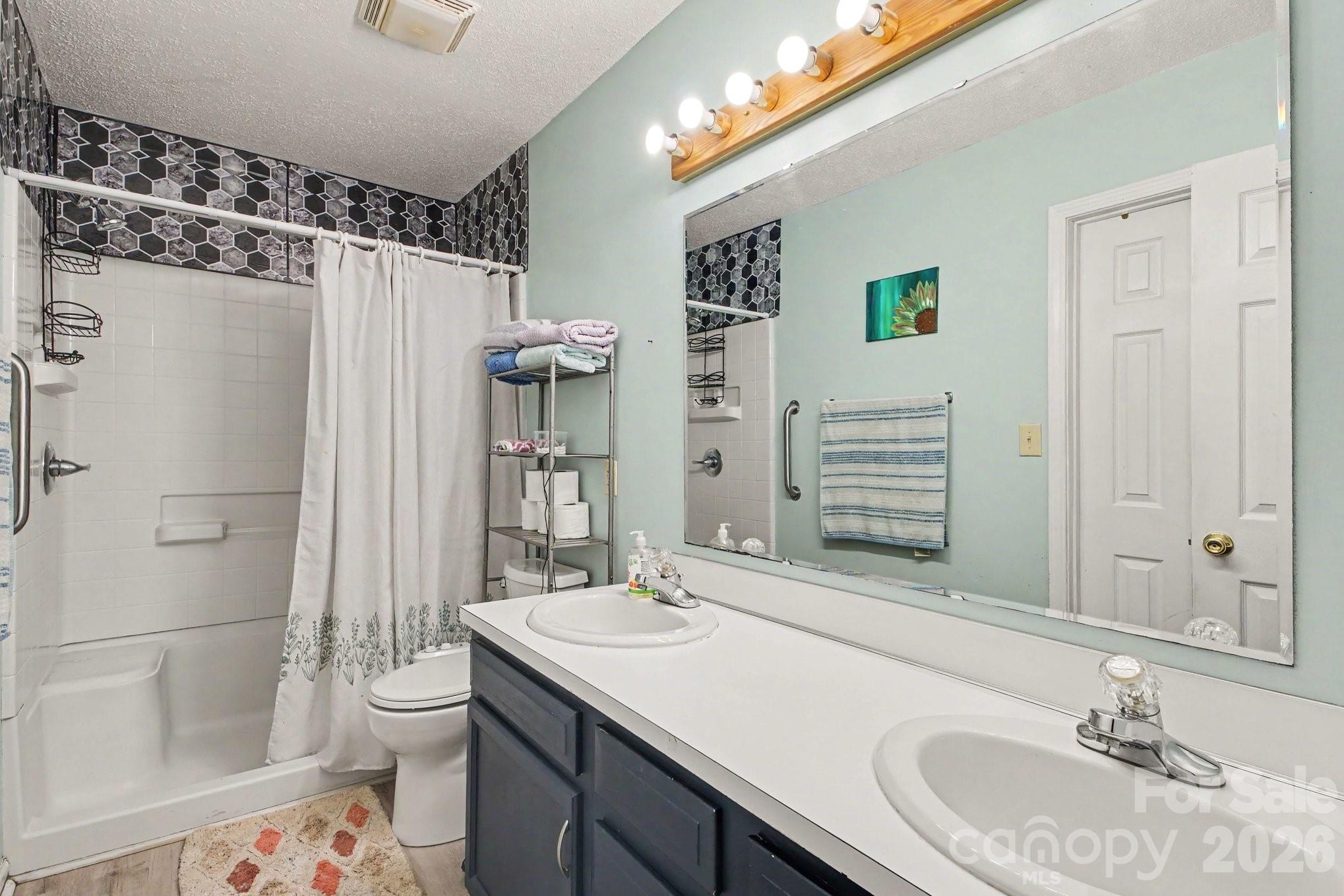 1209 S Juniper Street Property Photo 13