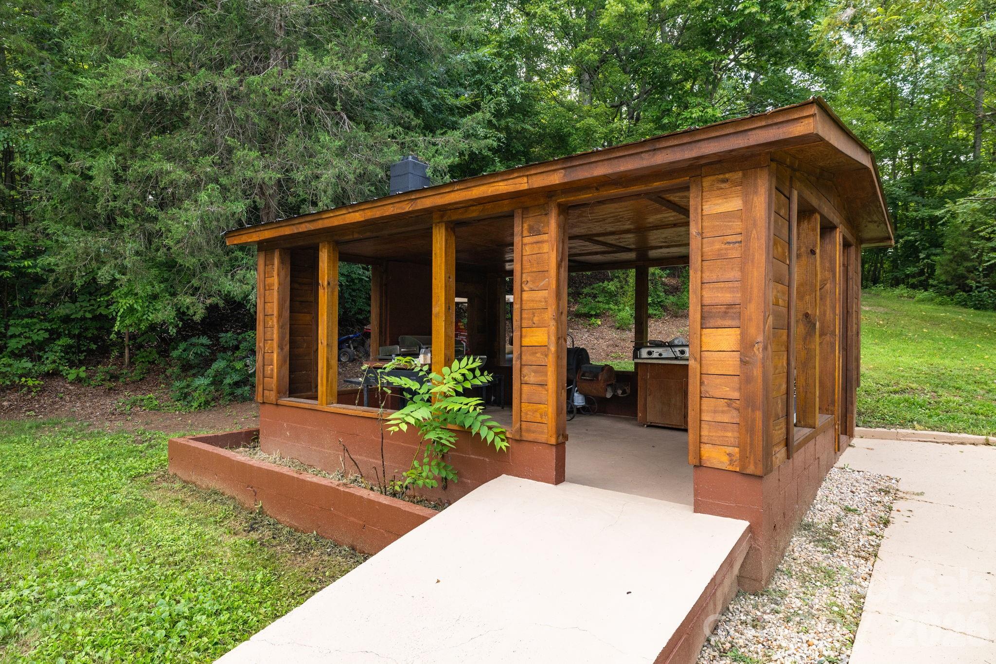 2197 Blackberry Road Property Photo 23