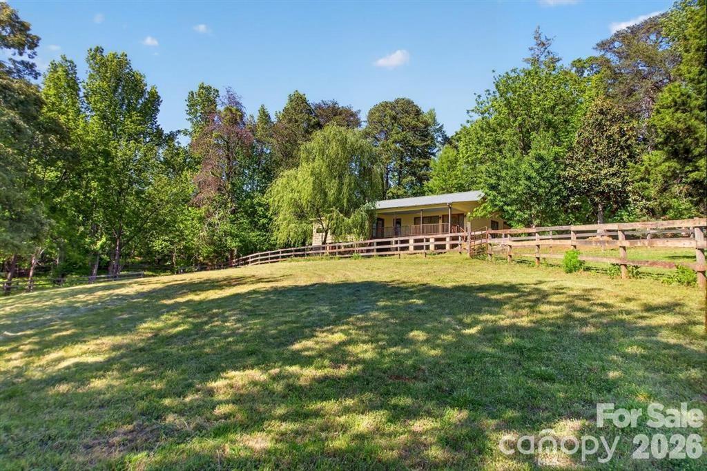 3205 Collinsville Road Property Photo 1
