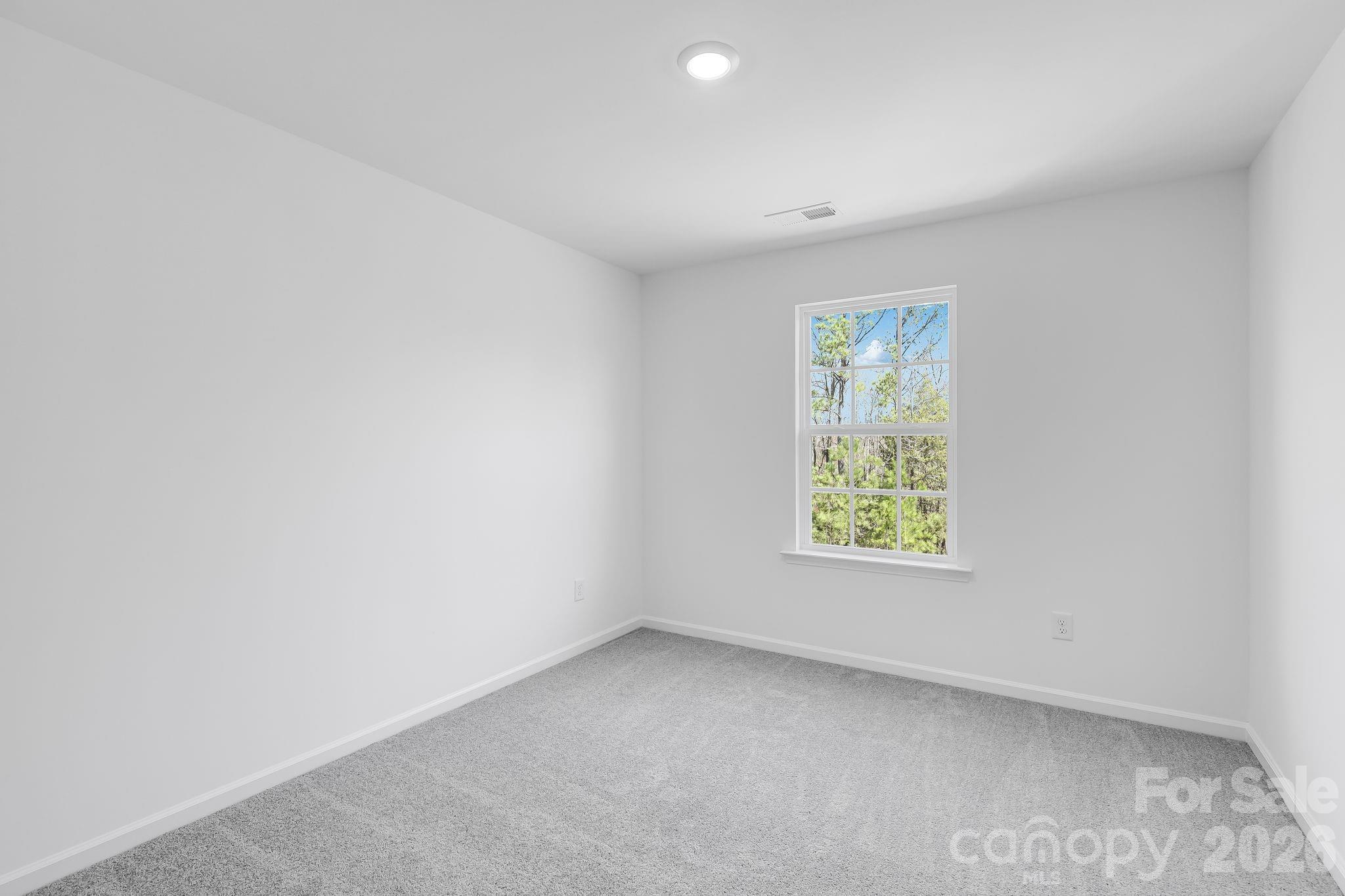 708 Sparano Loop 174 Property Photo 4
