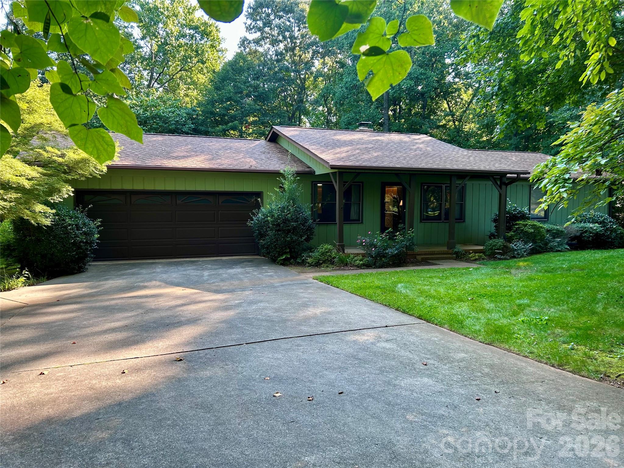135 Davies Circle Property Photo 2