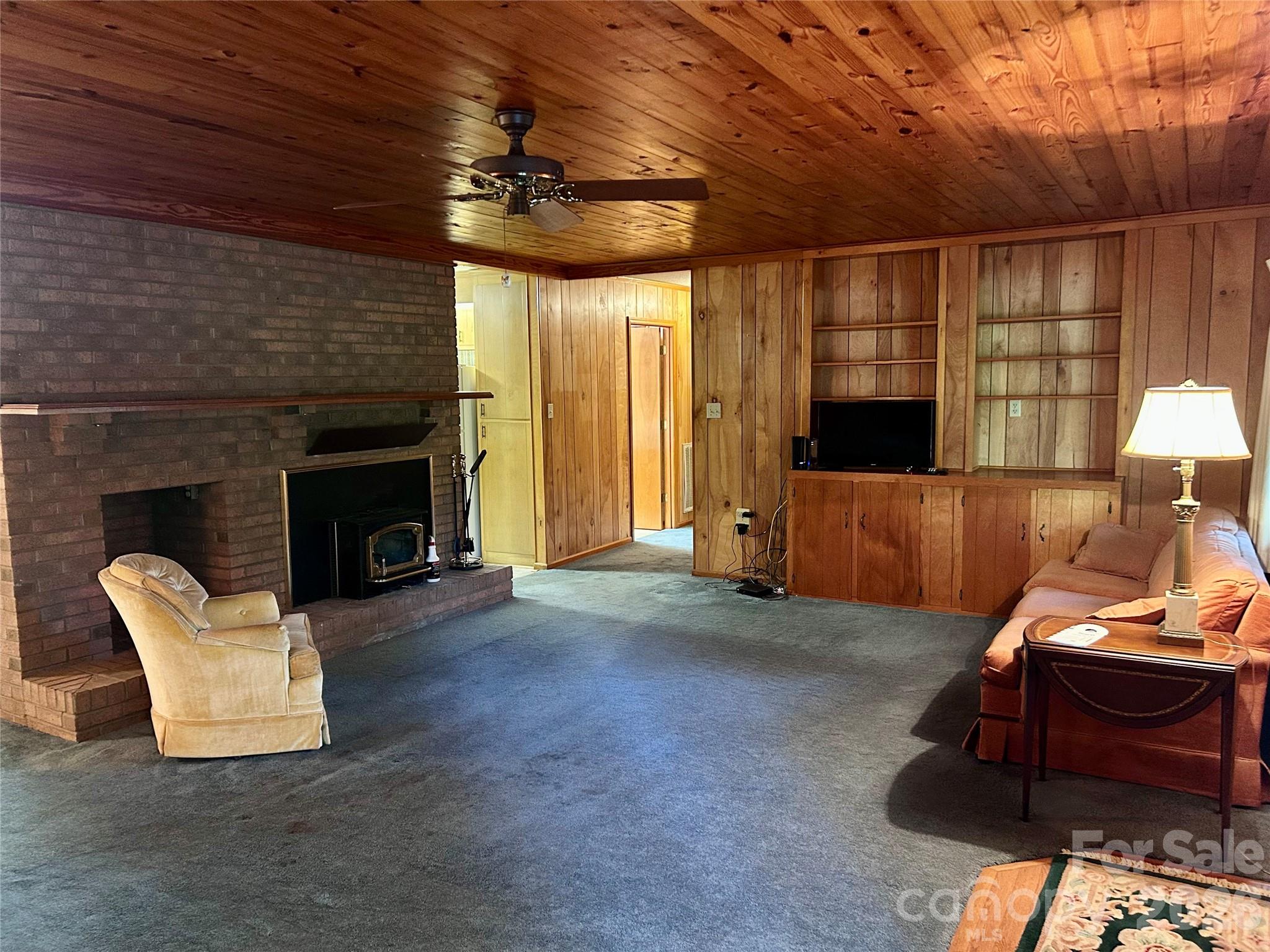 135 Davies Circle Property Photo 6